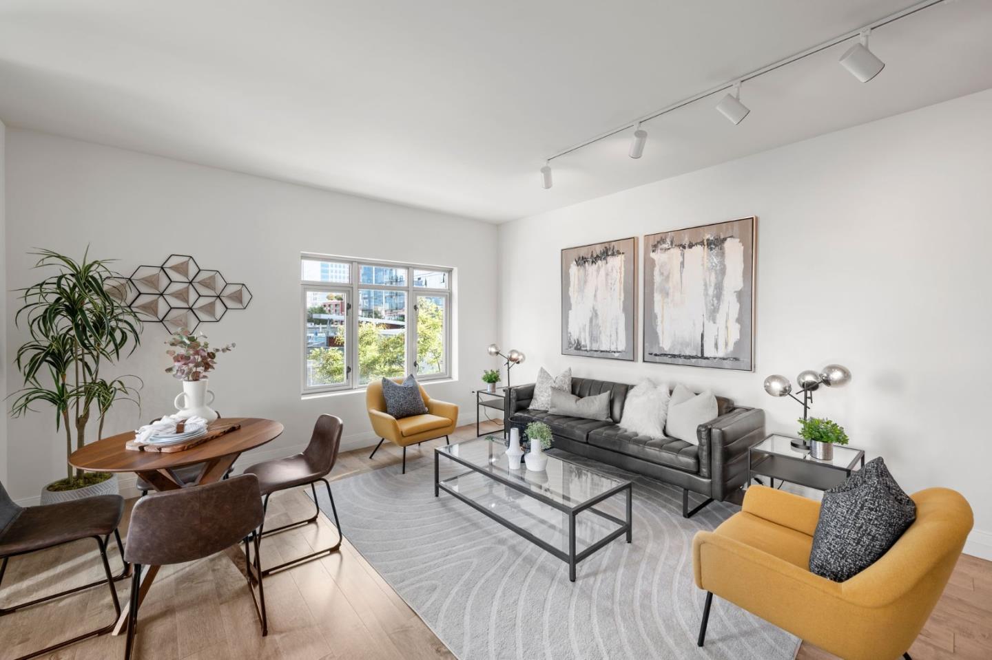 175 W Saint James ST 401