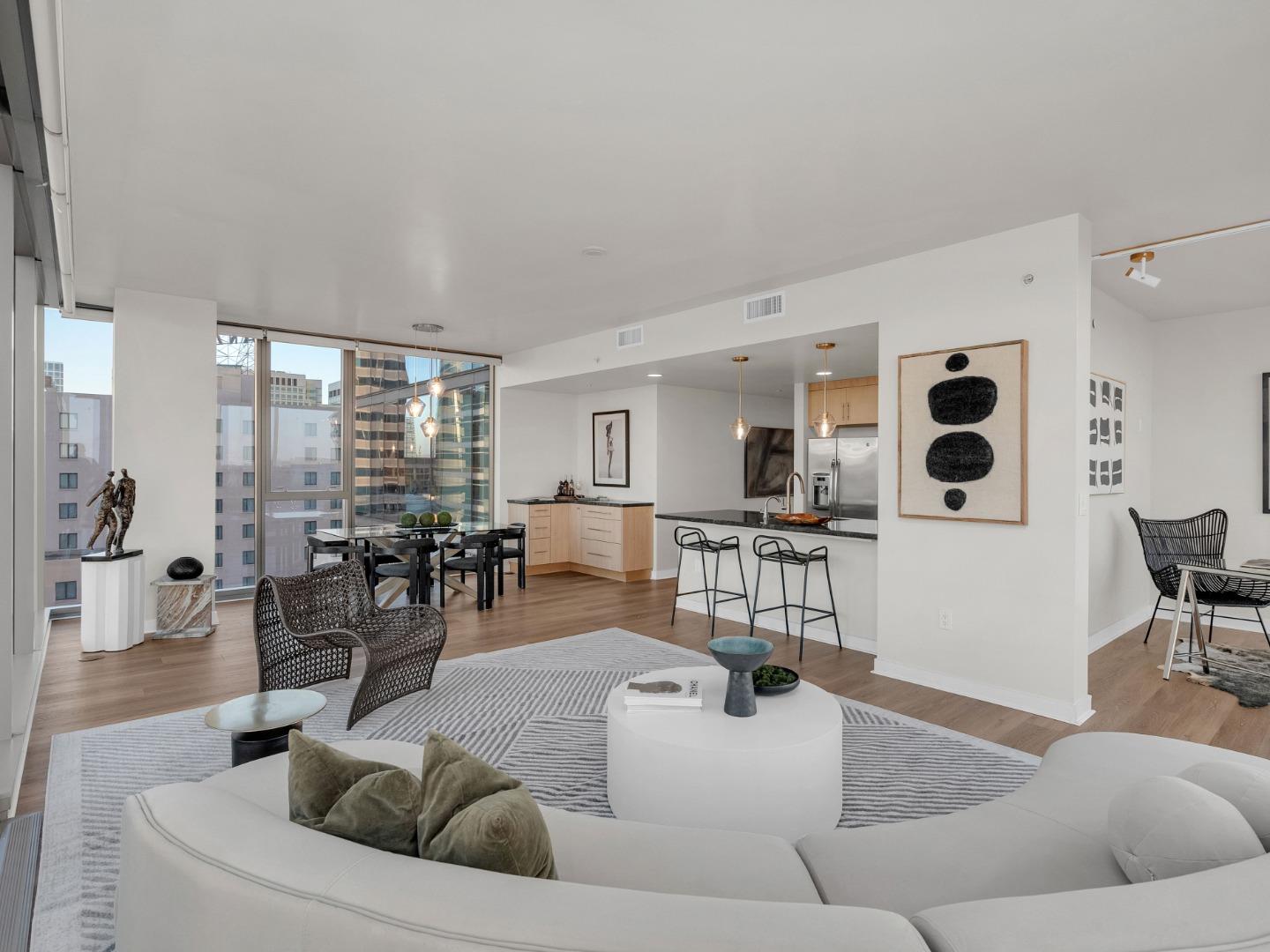 38 N Almaden BLVD 923