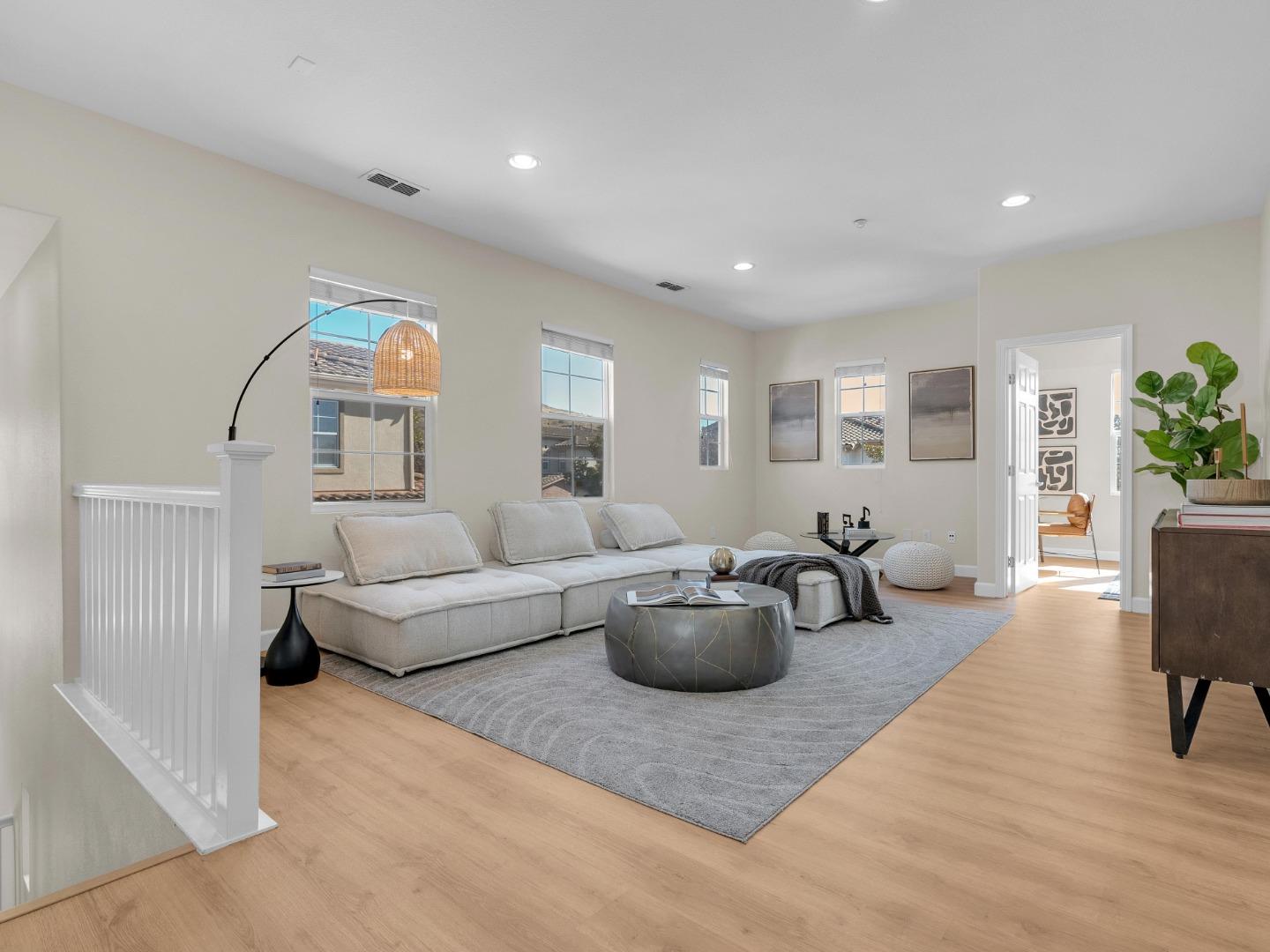 1363 Trailside LN