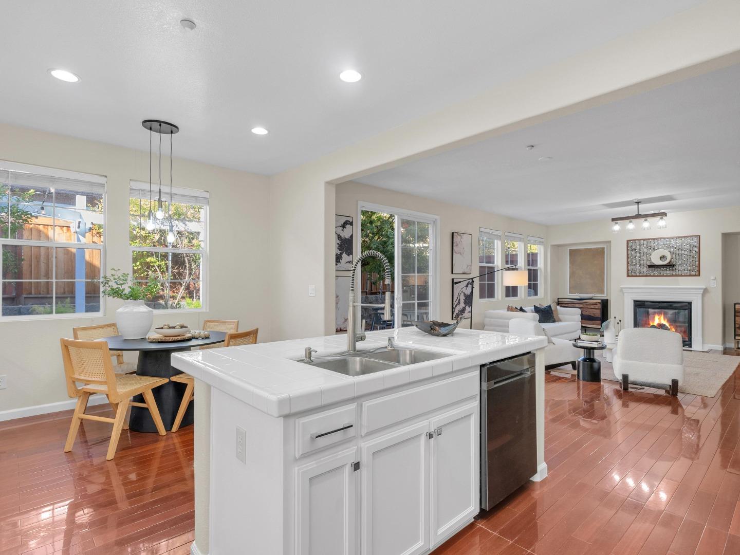 1363 Trailside LN
