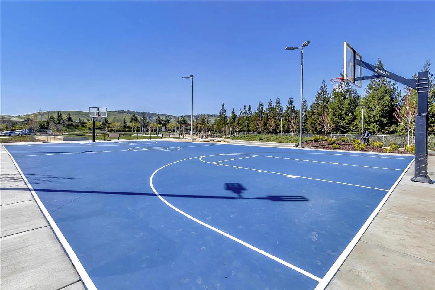 6809 Shutter CT
