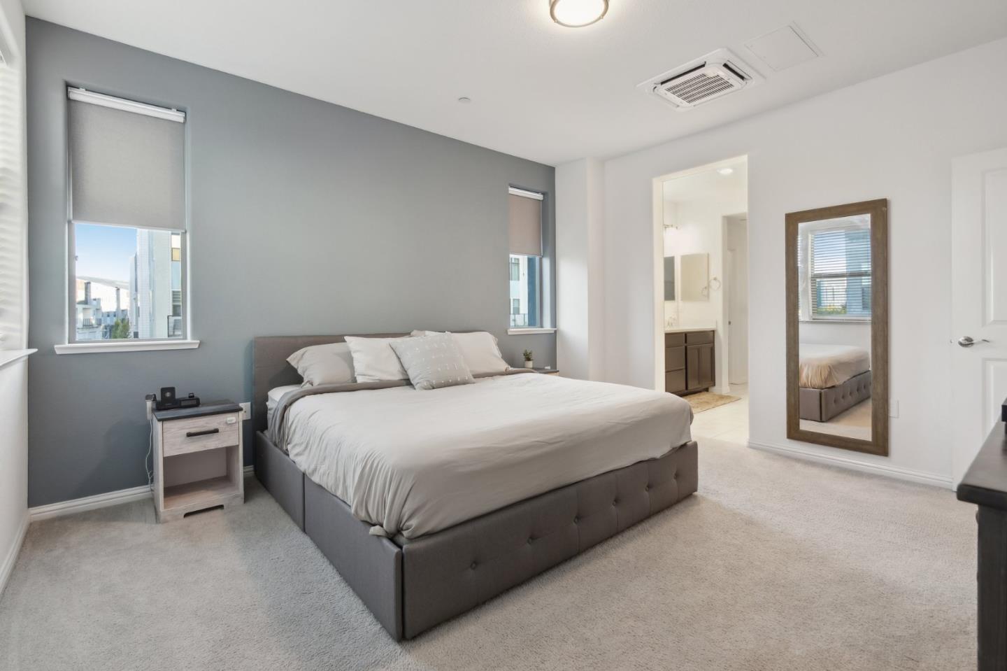 6809 Shutter CT