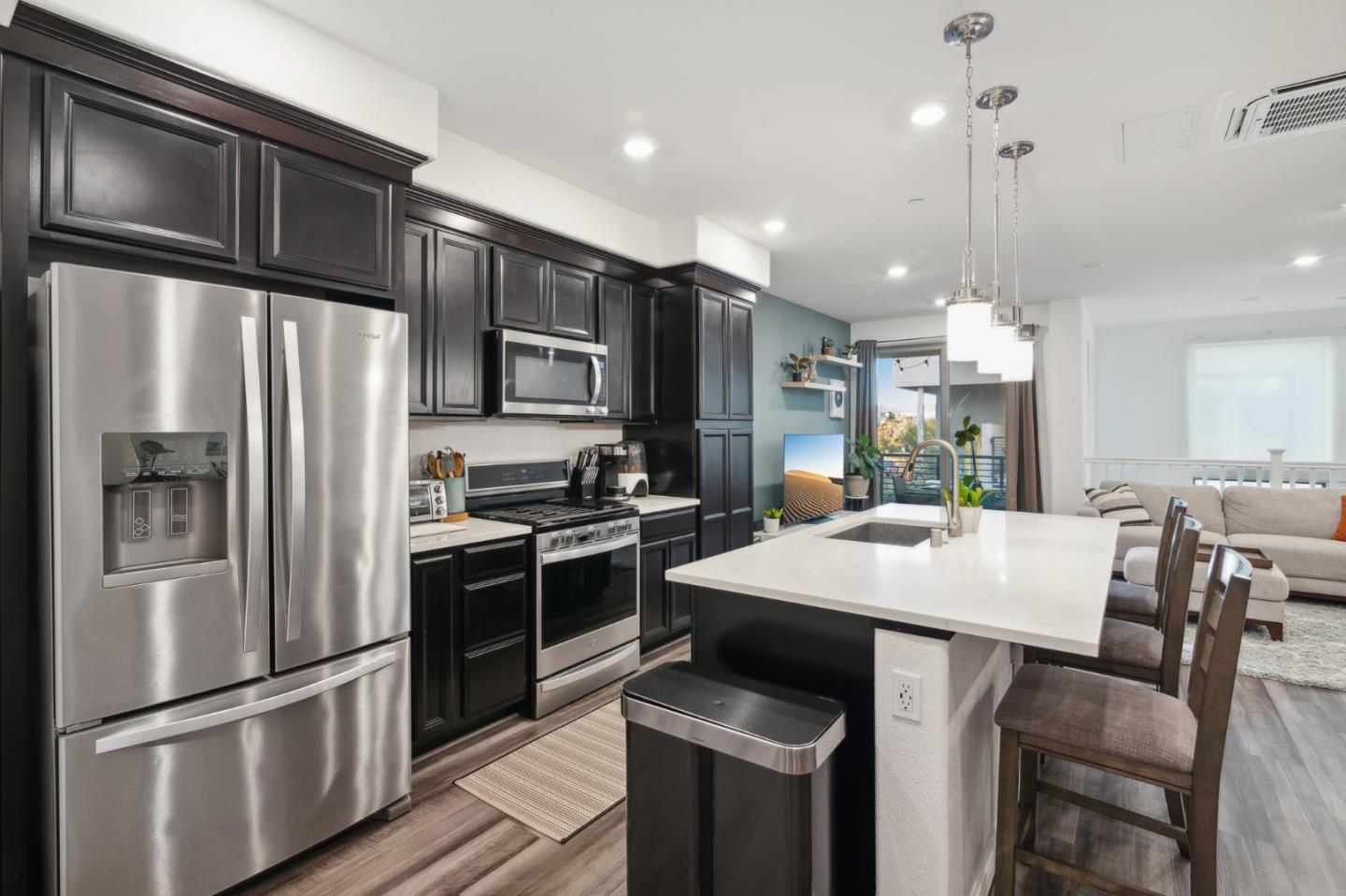 6809 Shutter CT