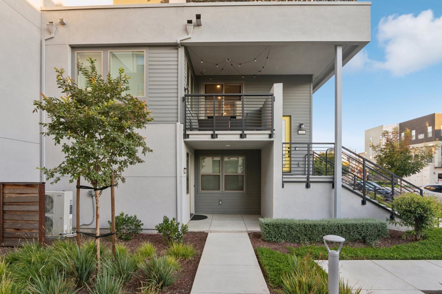 6809 Shutter CT