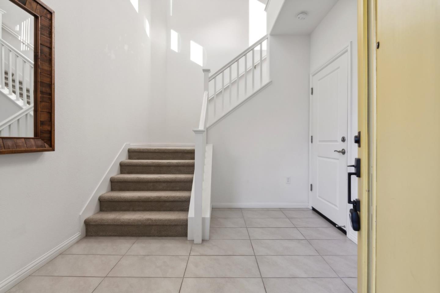 6809 Shutter CT