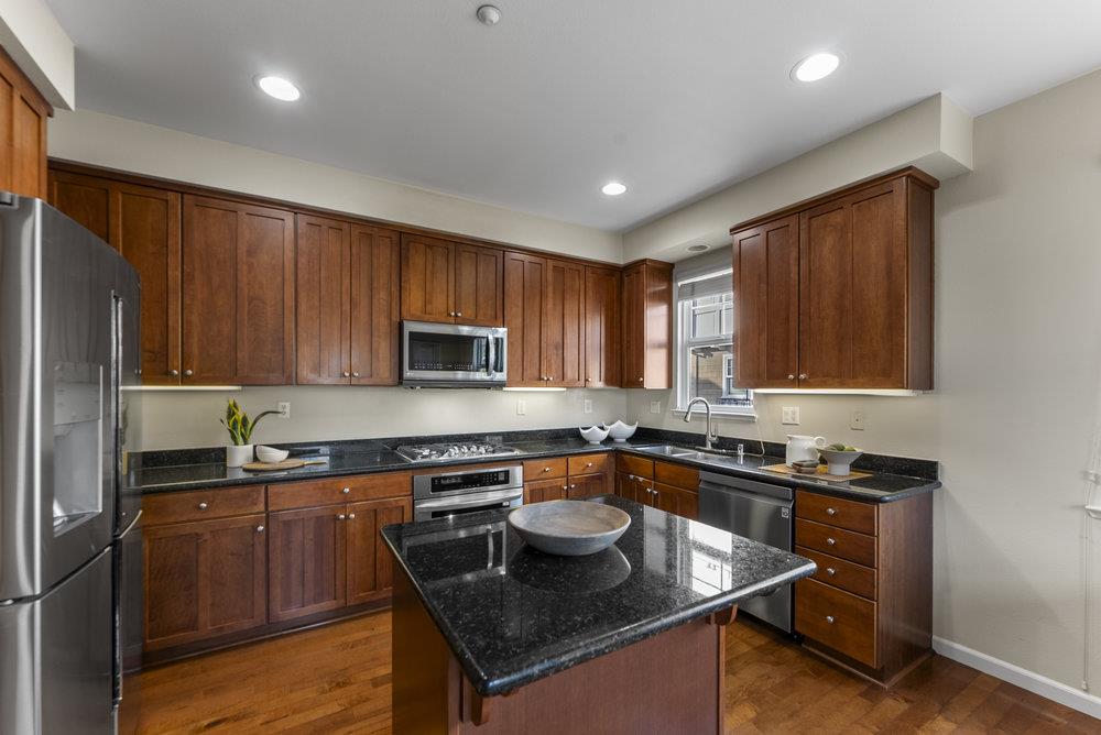 1028 Keeble CT