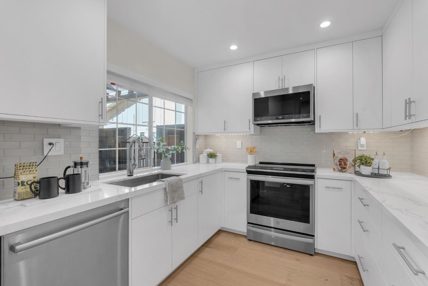 1653 New Brunswick AVE