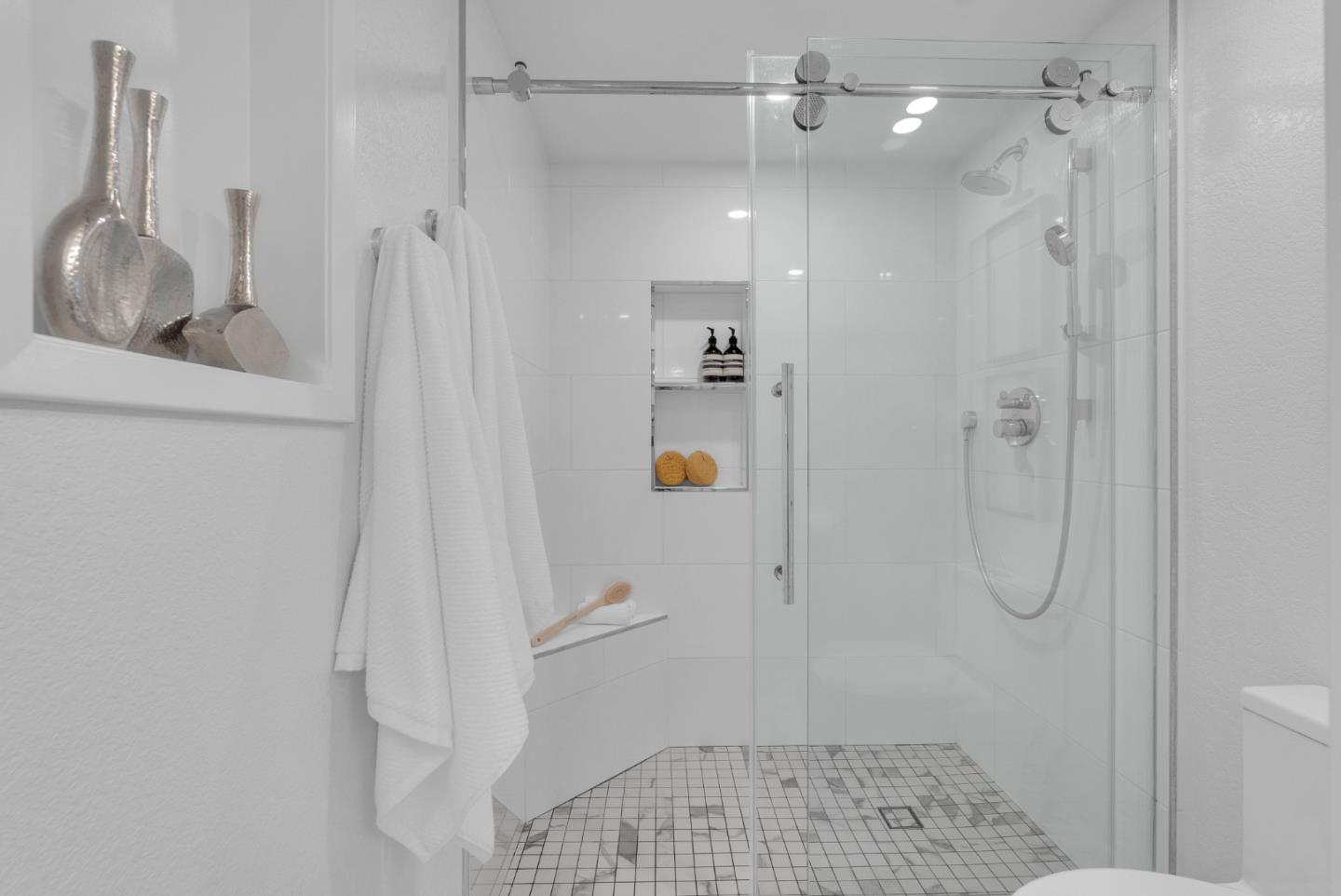 1653 New Brunswick AVE