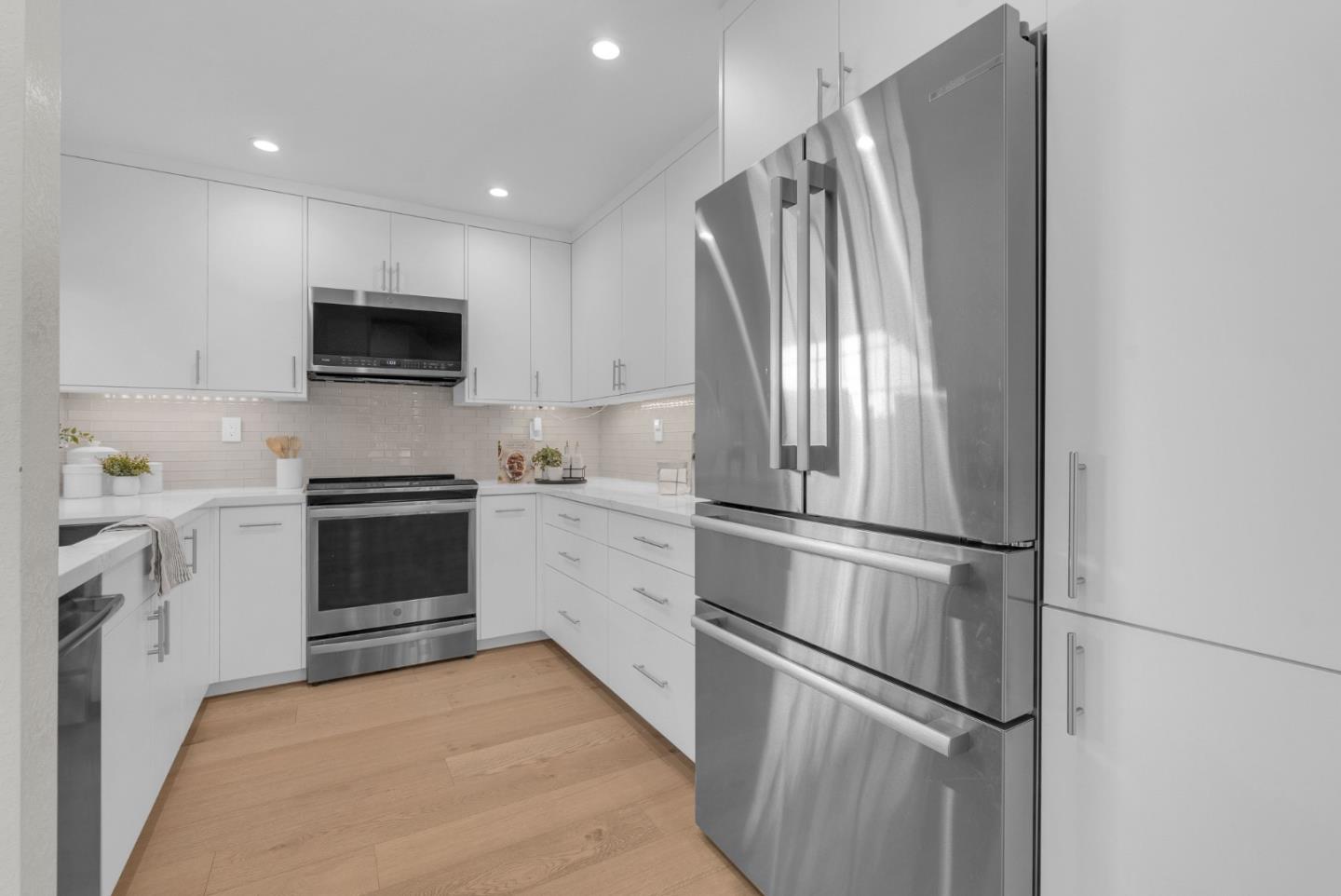 1653 New Brunswick AVE