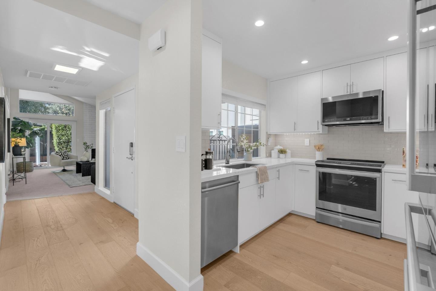 1653 New Brunswick AVE