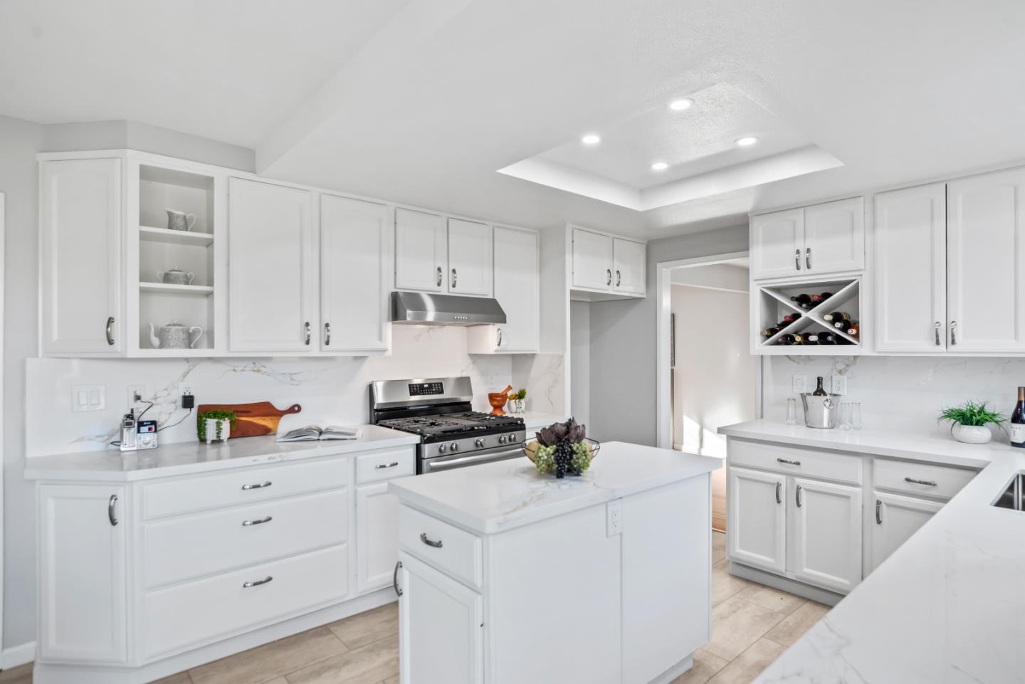 1032 Hollenbeck AVE