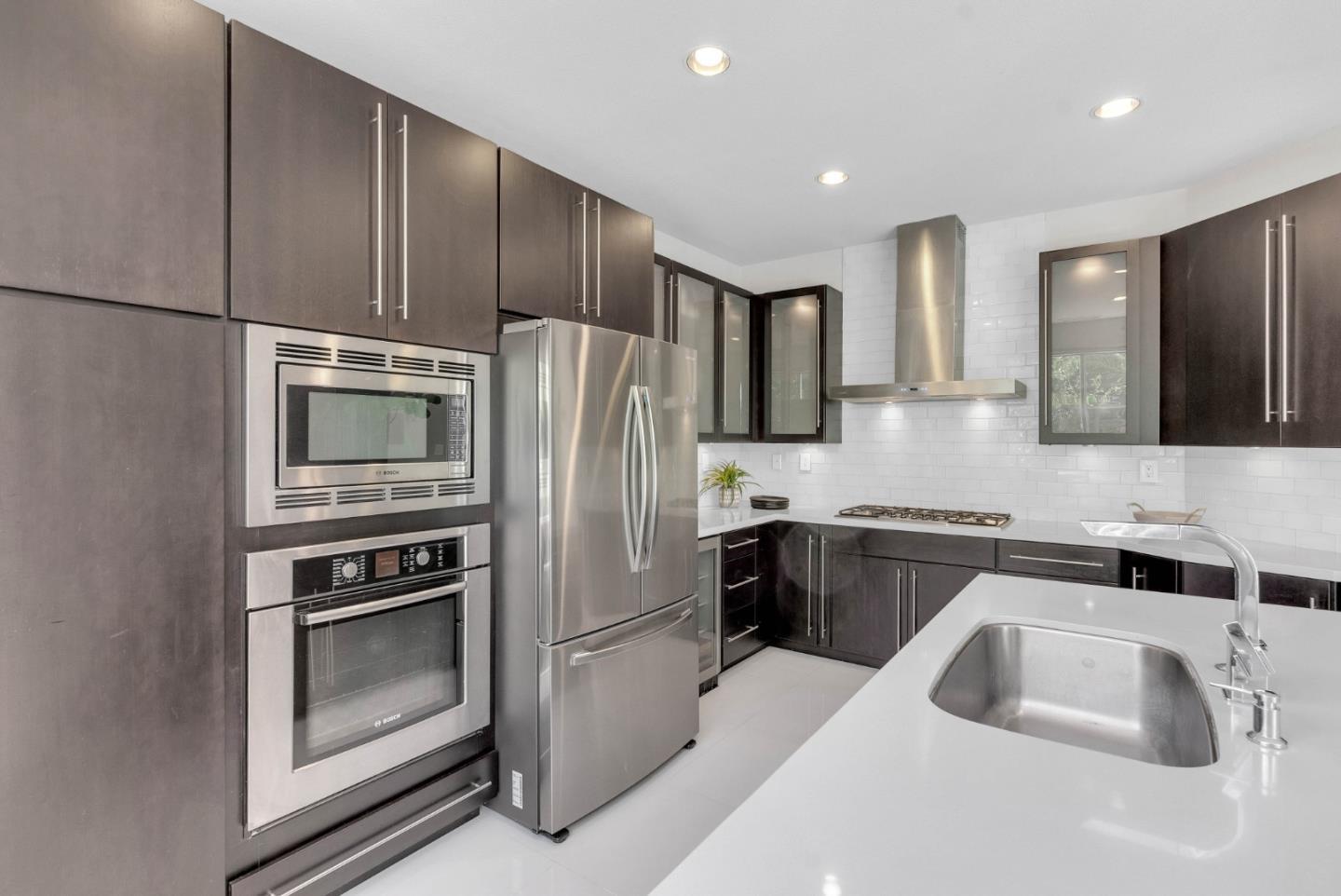 364 Gardenia DR