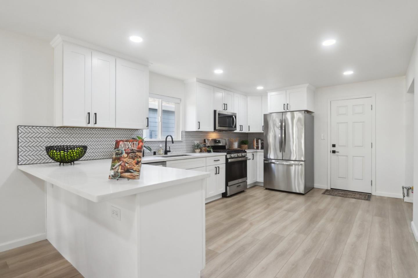 361 Cureton PL