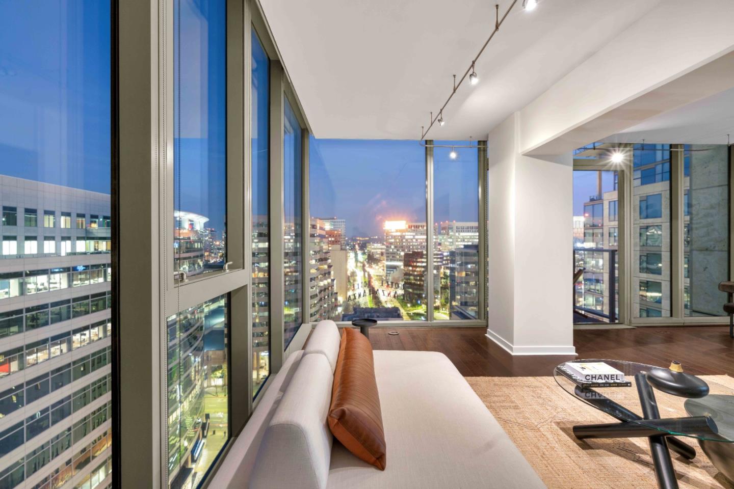 38 N Almaden Boulevard # 1920