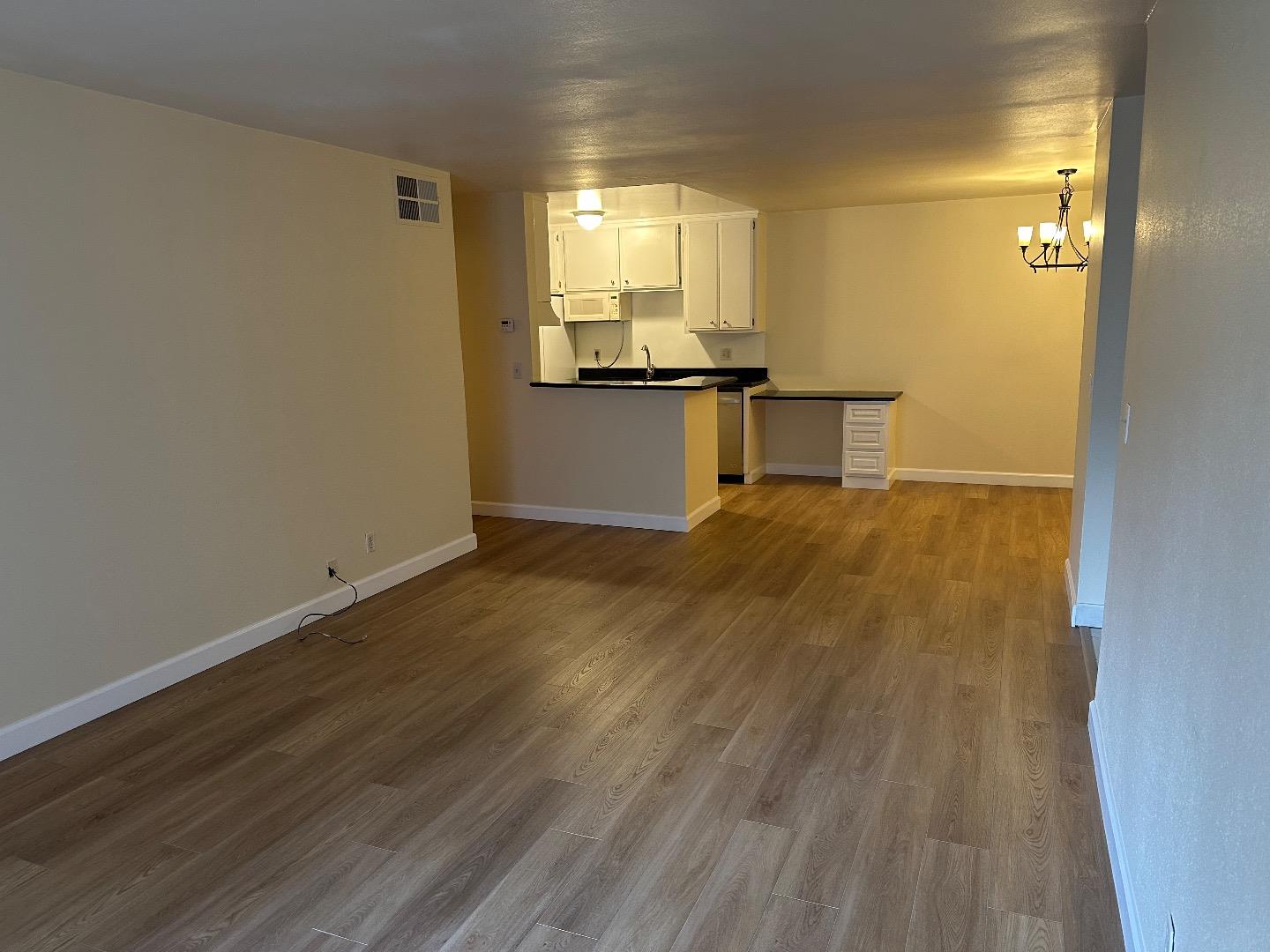 247 N Capitol AVE 286