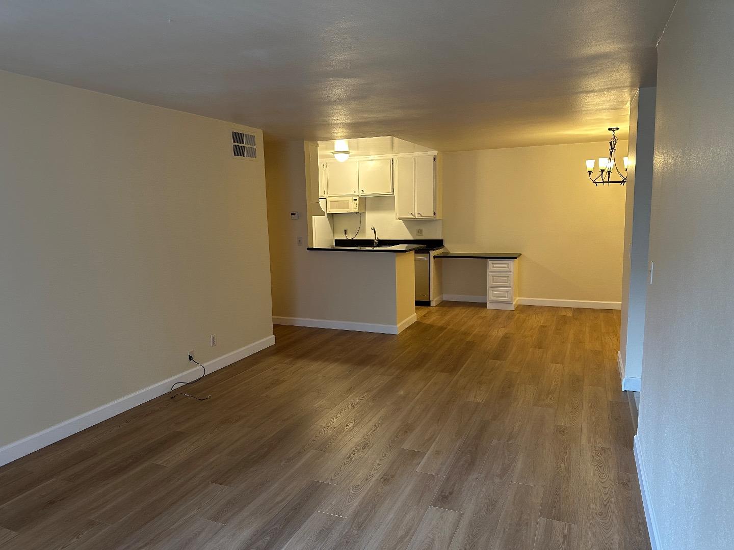 247 N Capitol AVE 286