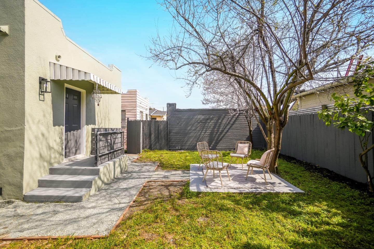 1432 103rd AVE