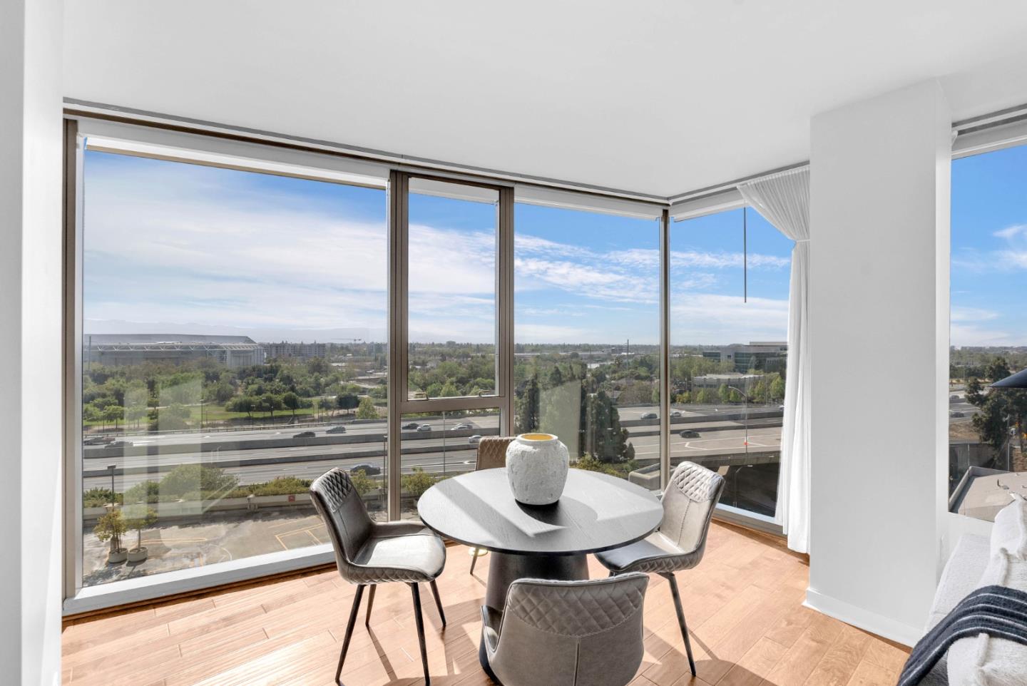 38 N Almaden BLVD 1011