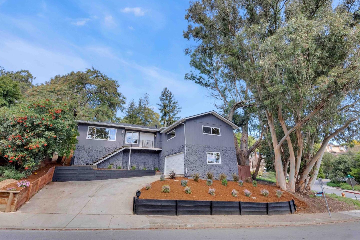 385 Phelps RD