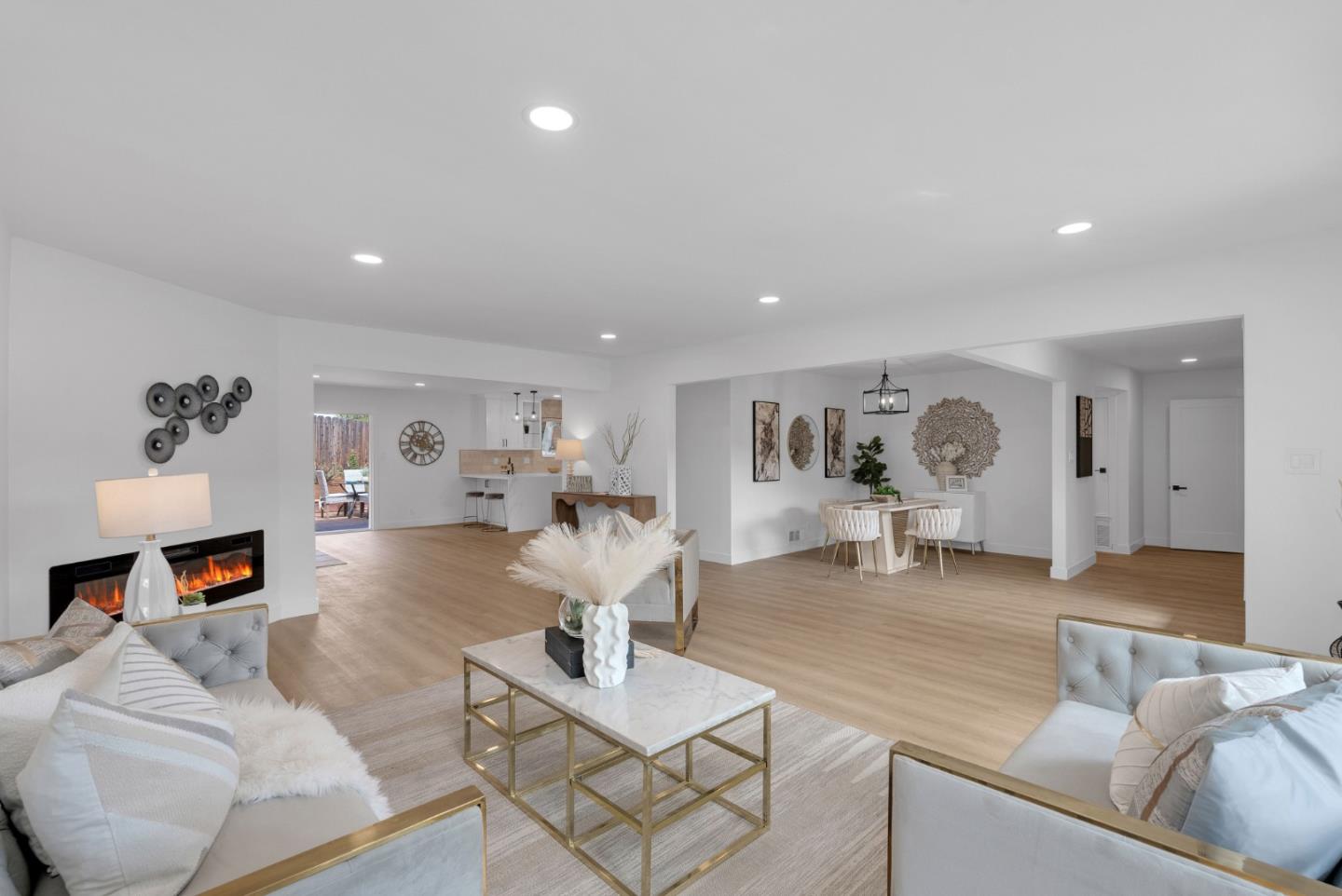 385 Phelps RD