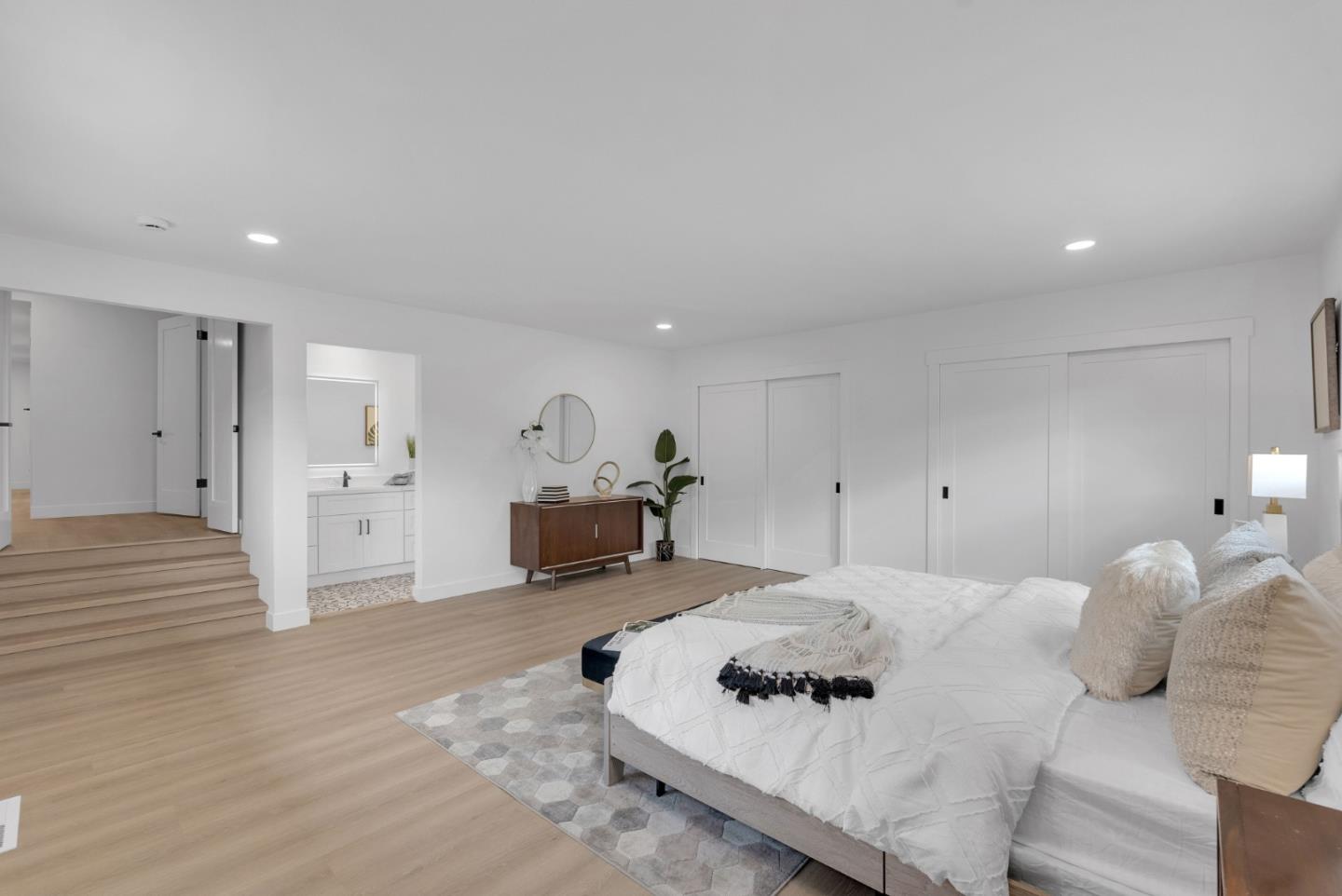 385 Phelps RD