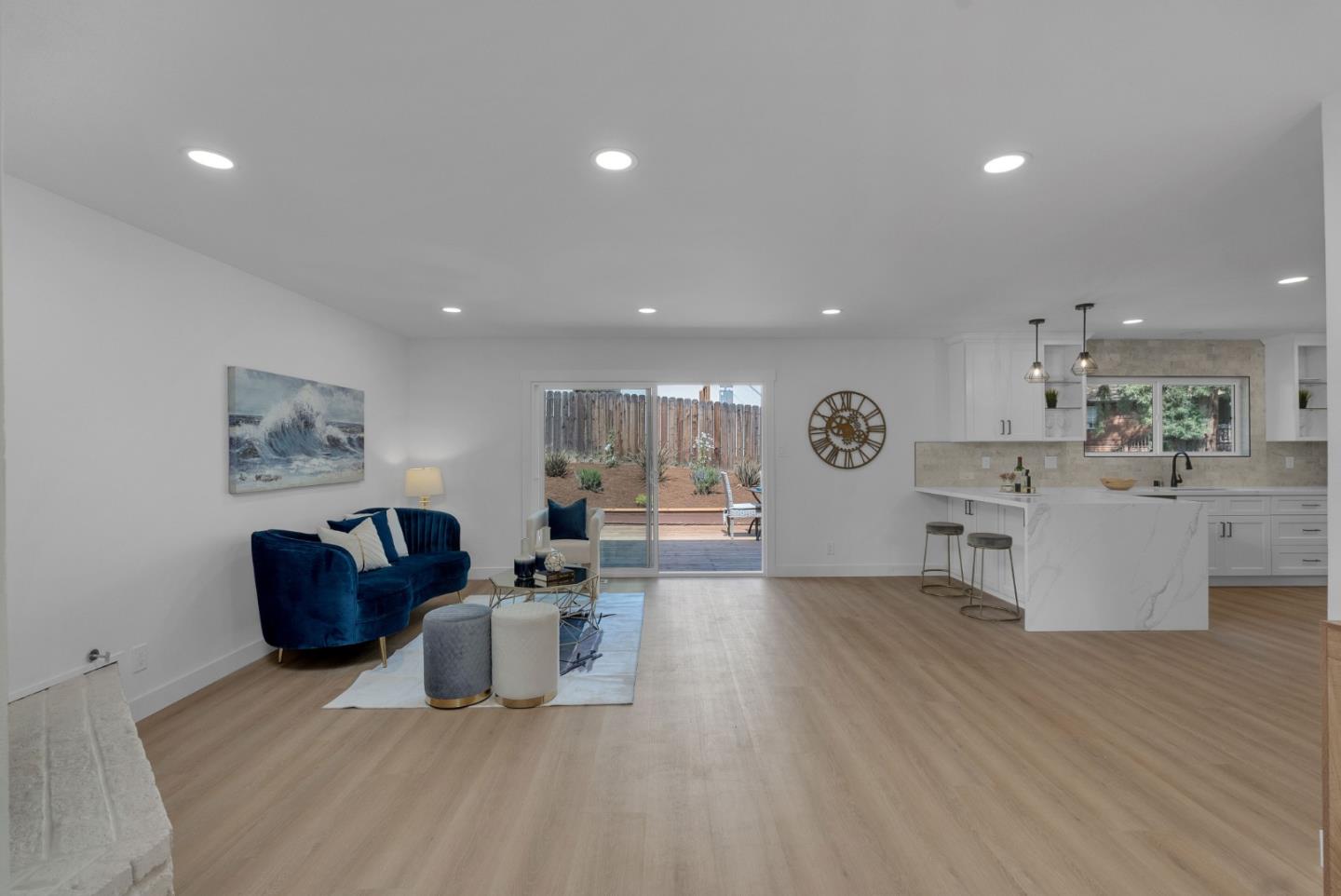 385 Phelps RD