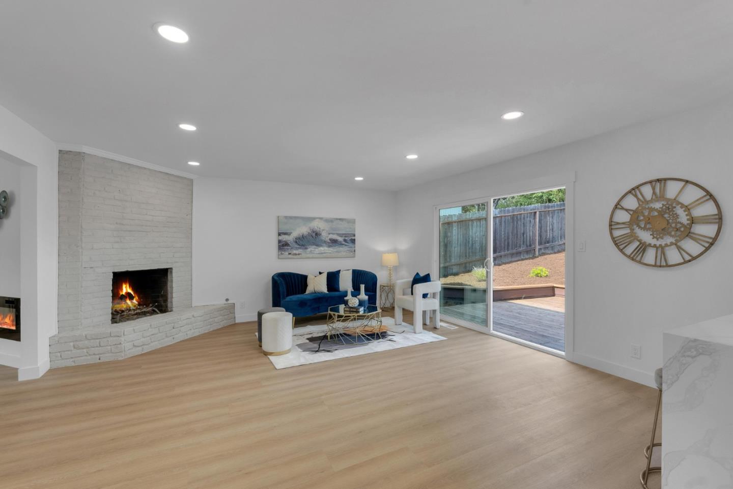 385 Phelps RD