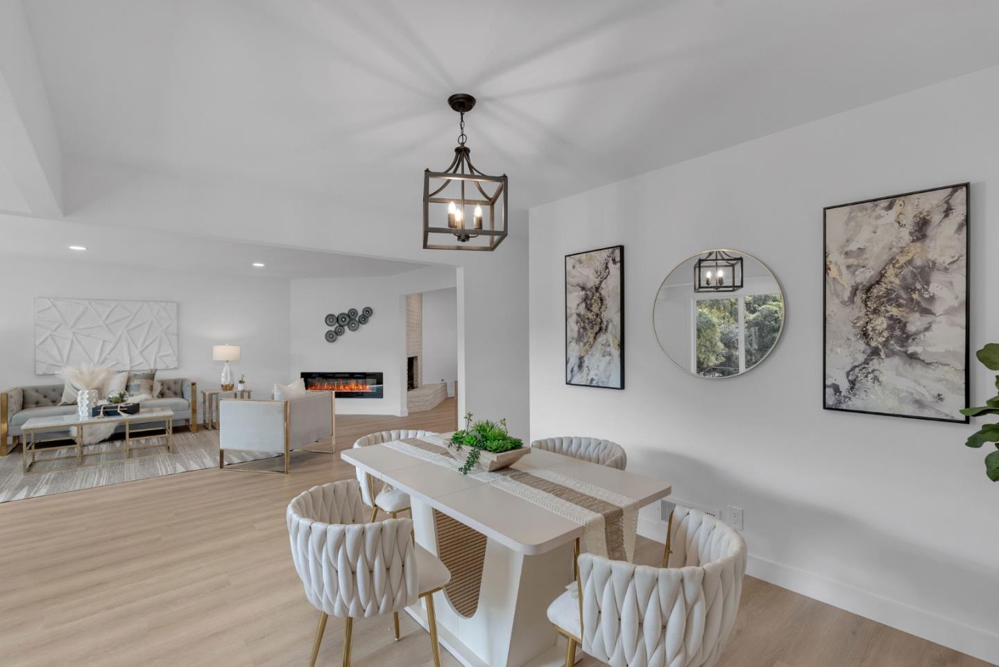 385 Phelps RD