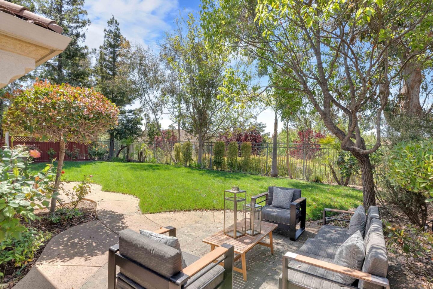 5451 Ligurian DR