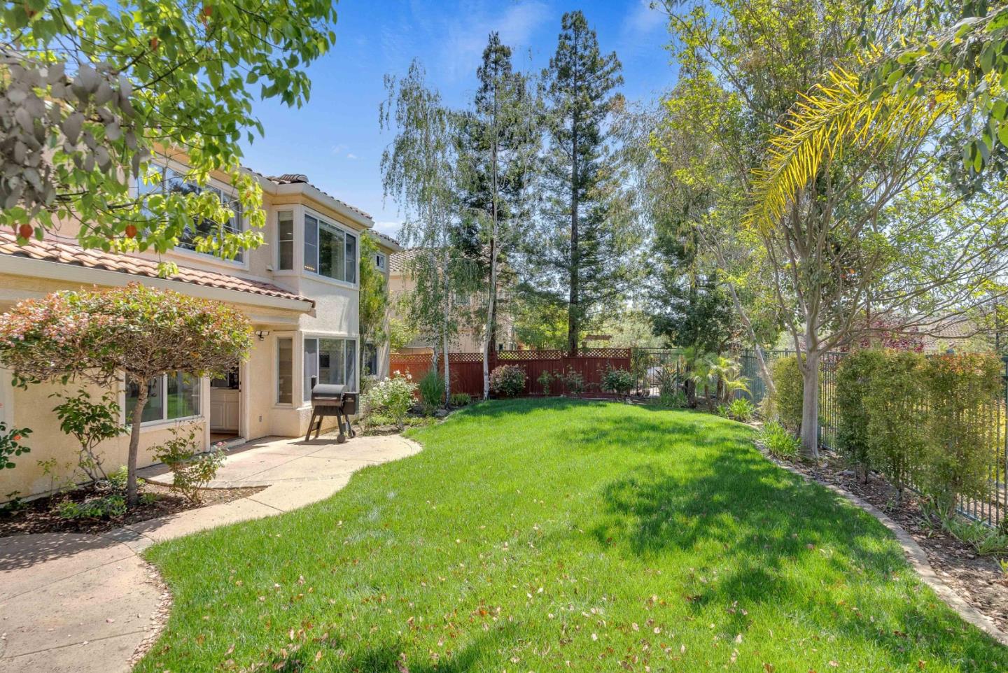 5451 Ligurian DR