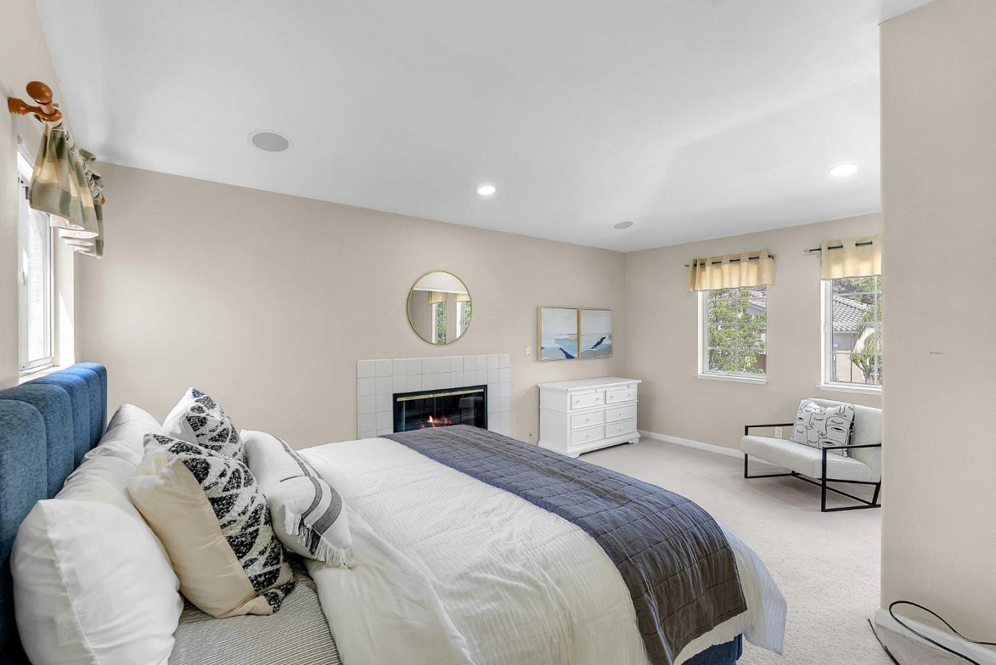 5451 Ligurian DR