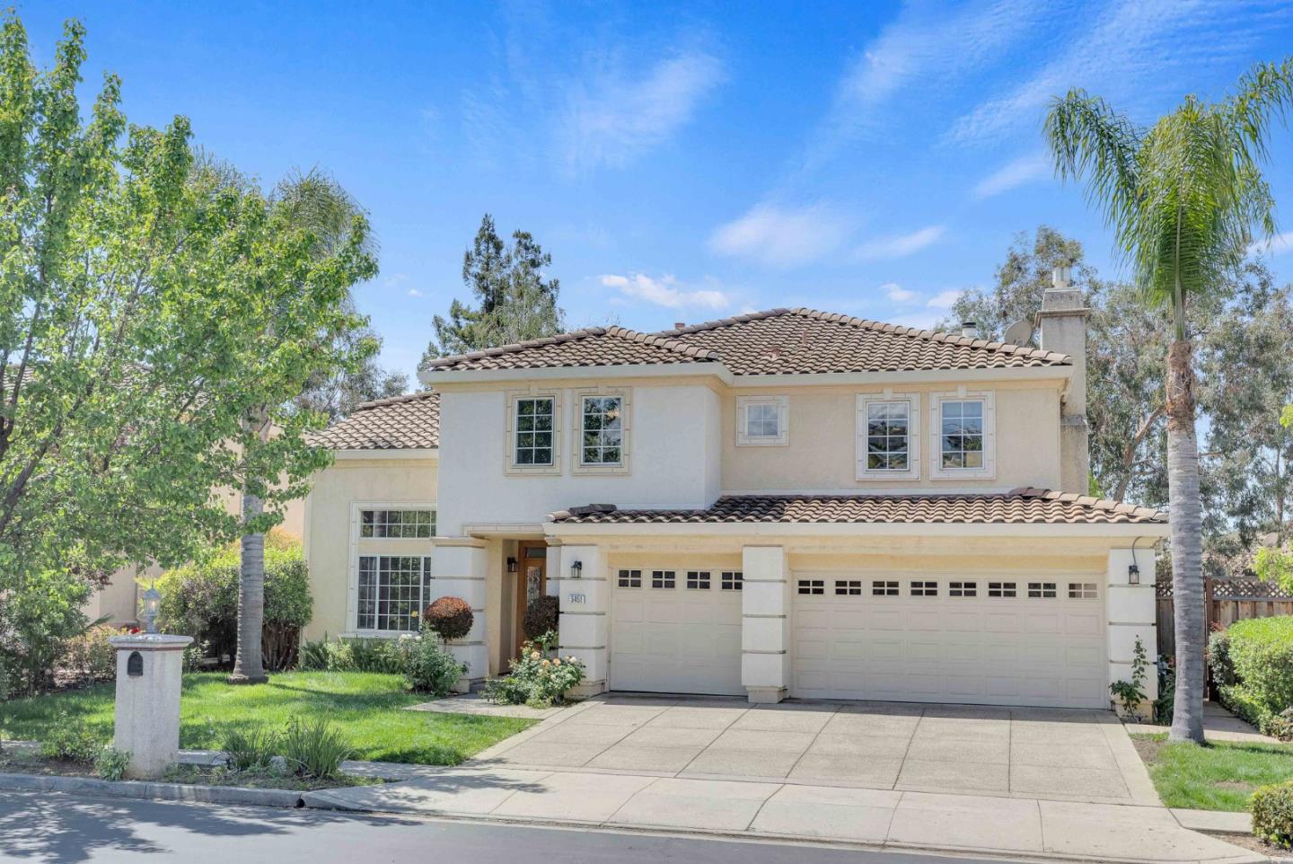 5451 Ligurian DR