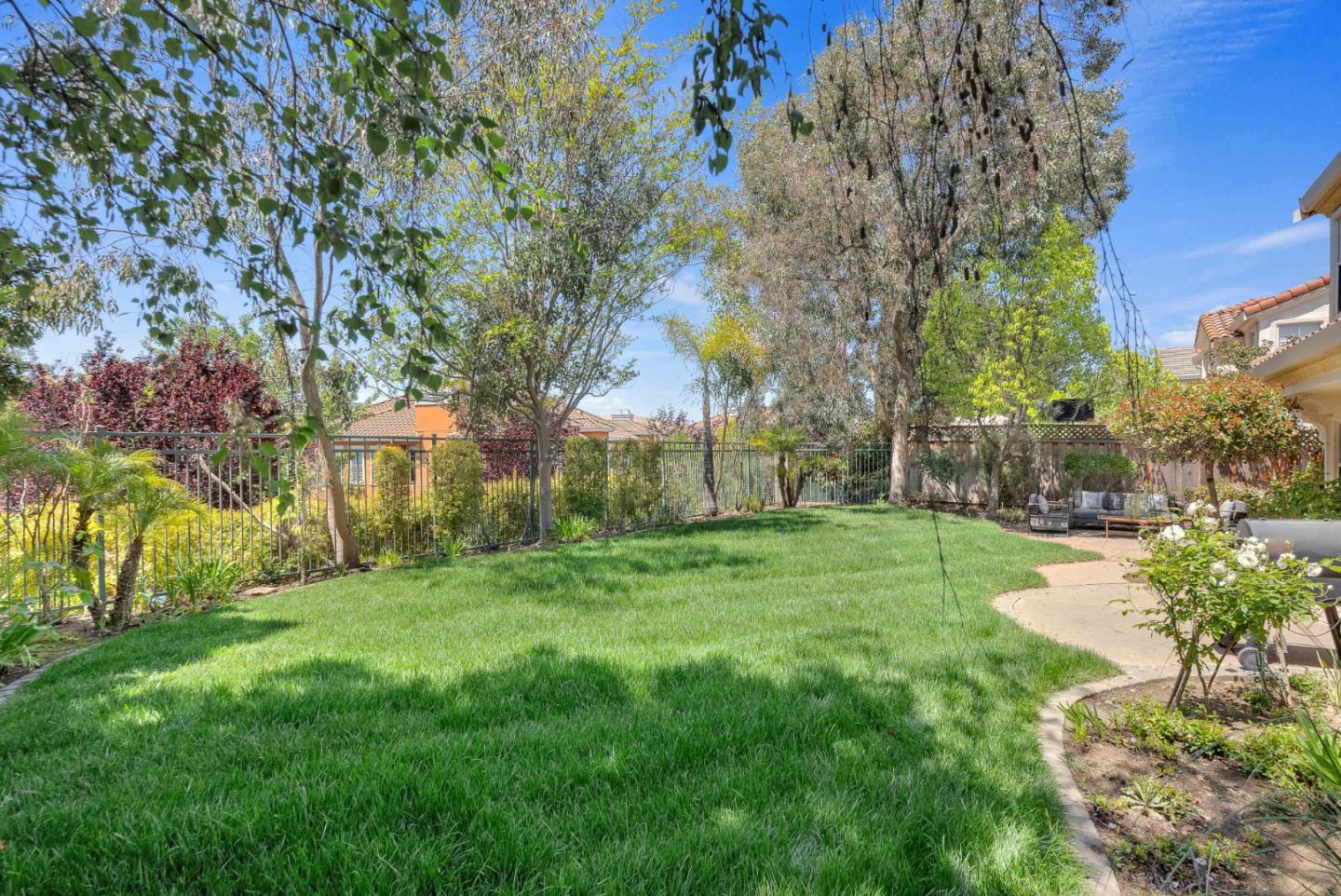 5451 Ligurian DR
