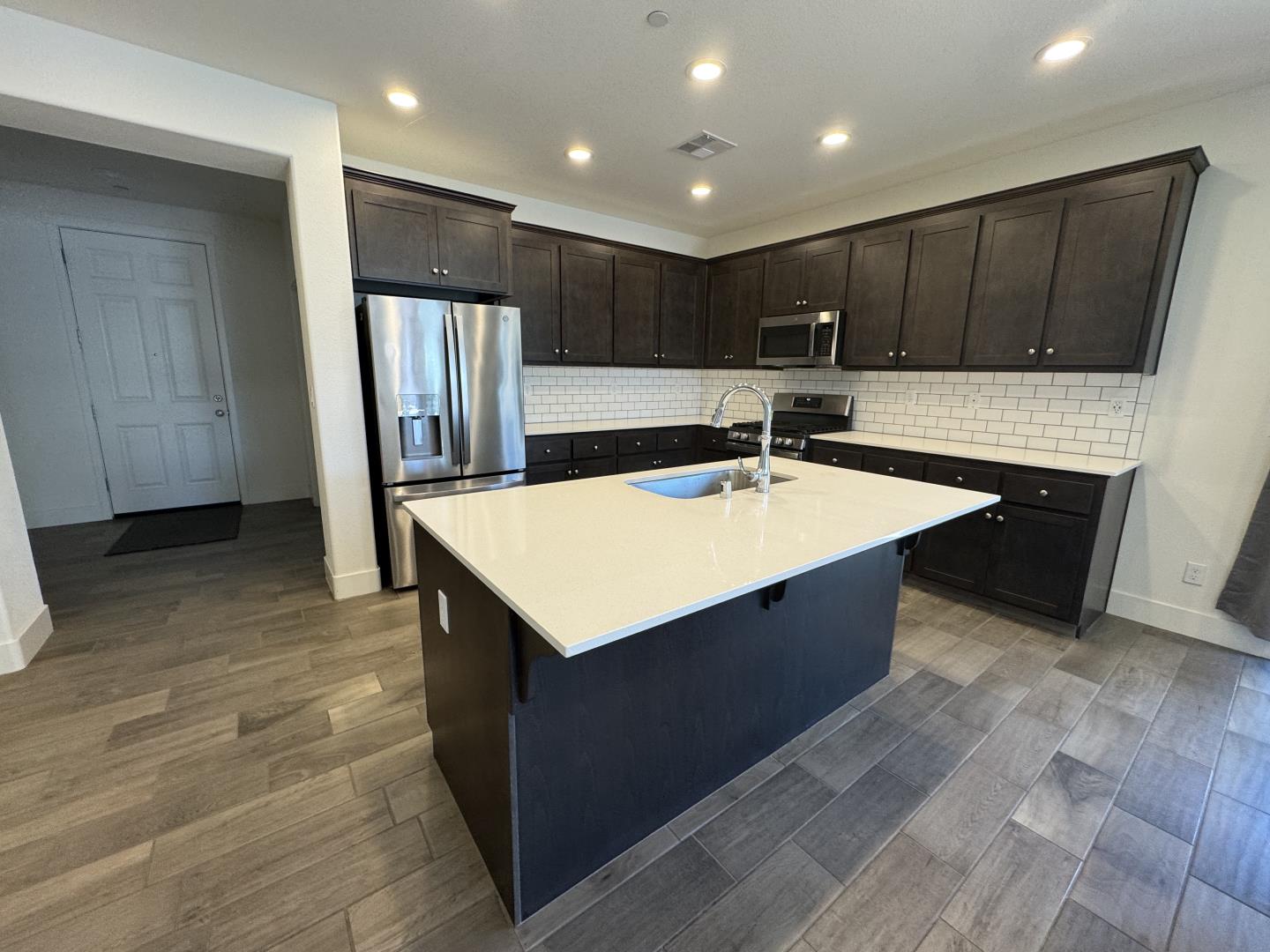 1101 Pearl DR