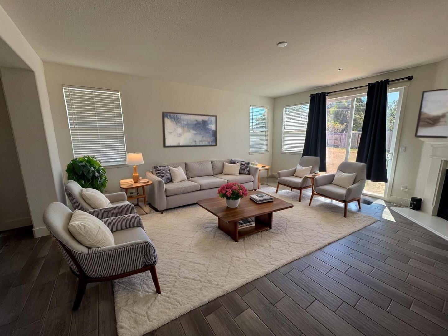 1101 Pearl DR