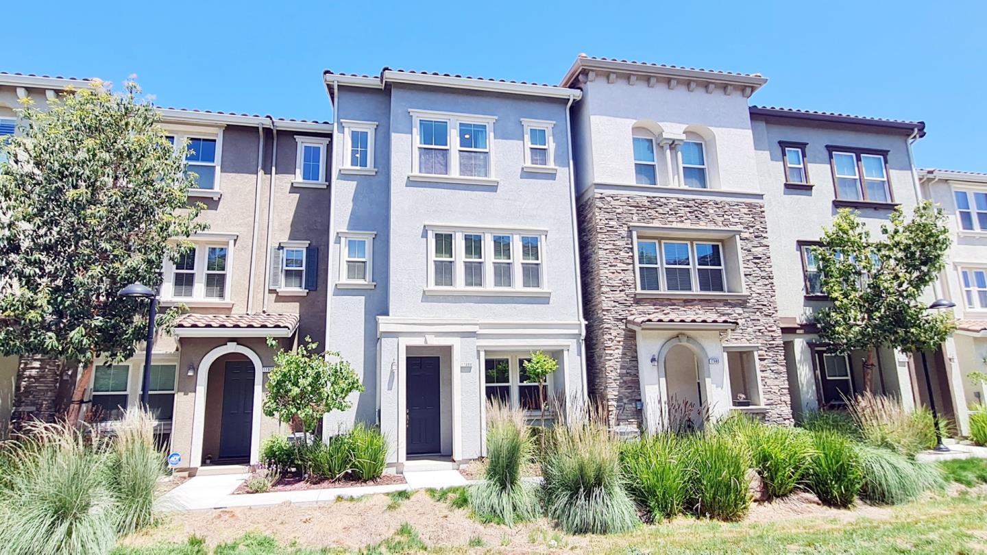 17989 Cantabria Lane