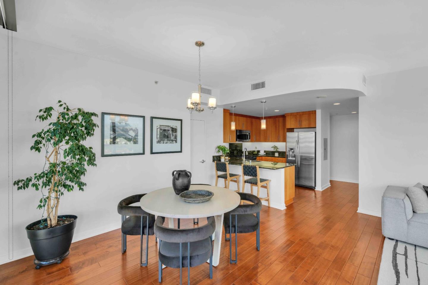 38 N Almaden BLVD 1620