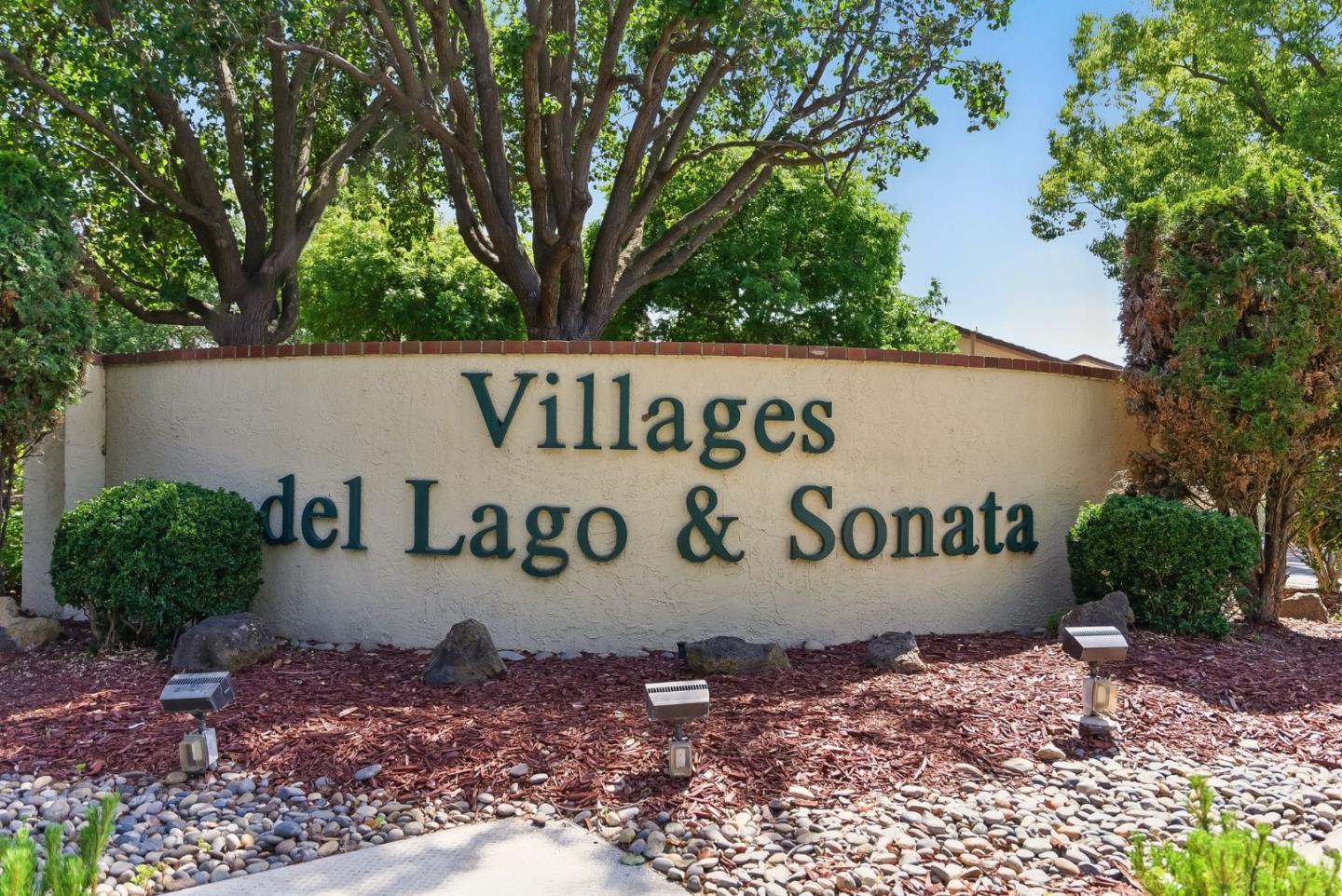 3431 Lake Albano CIR