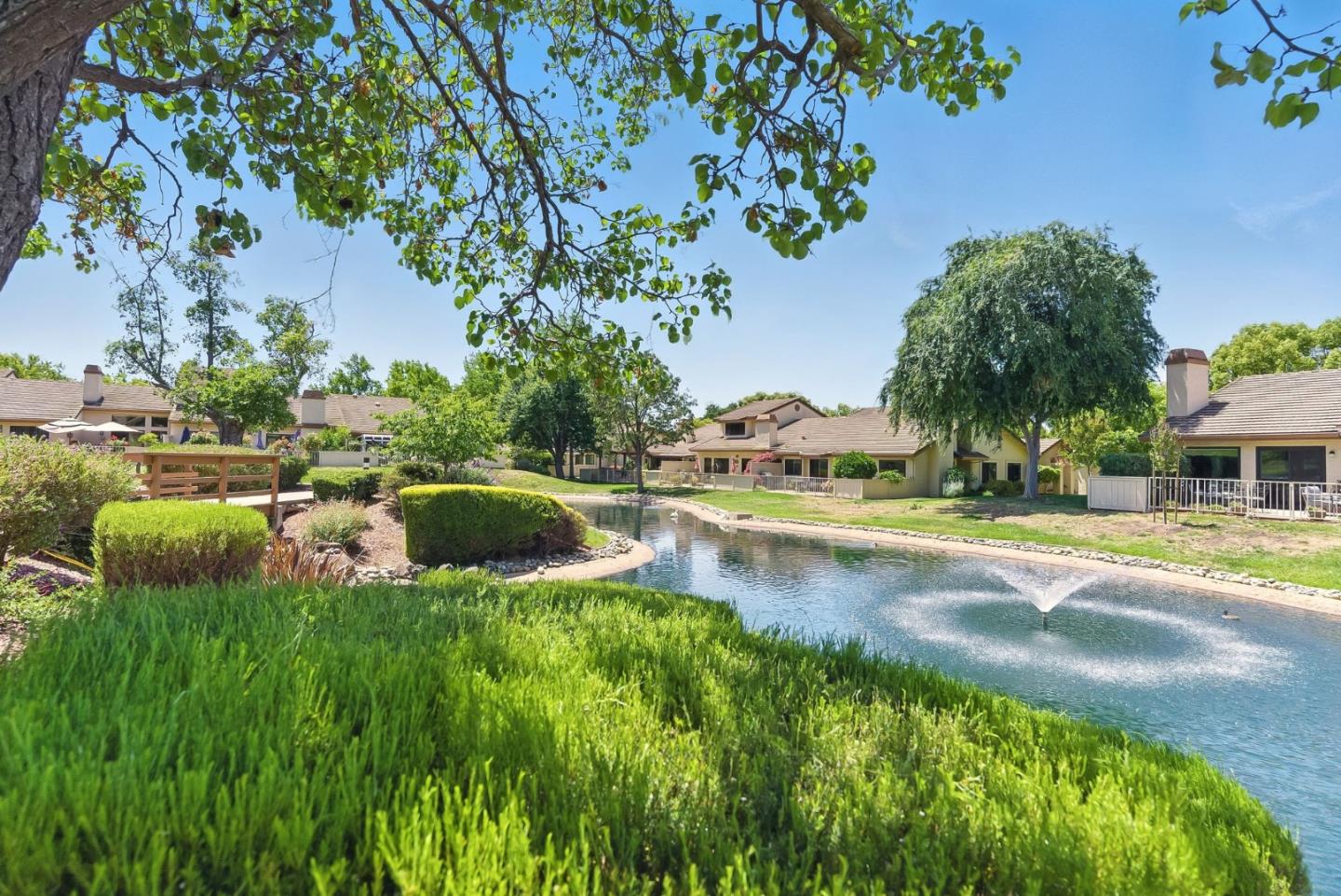 3431 Lake Albano CIR