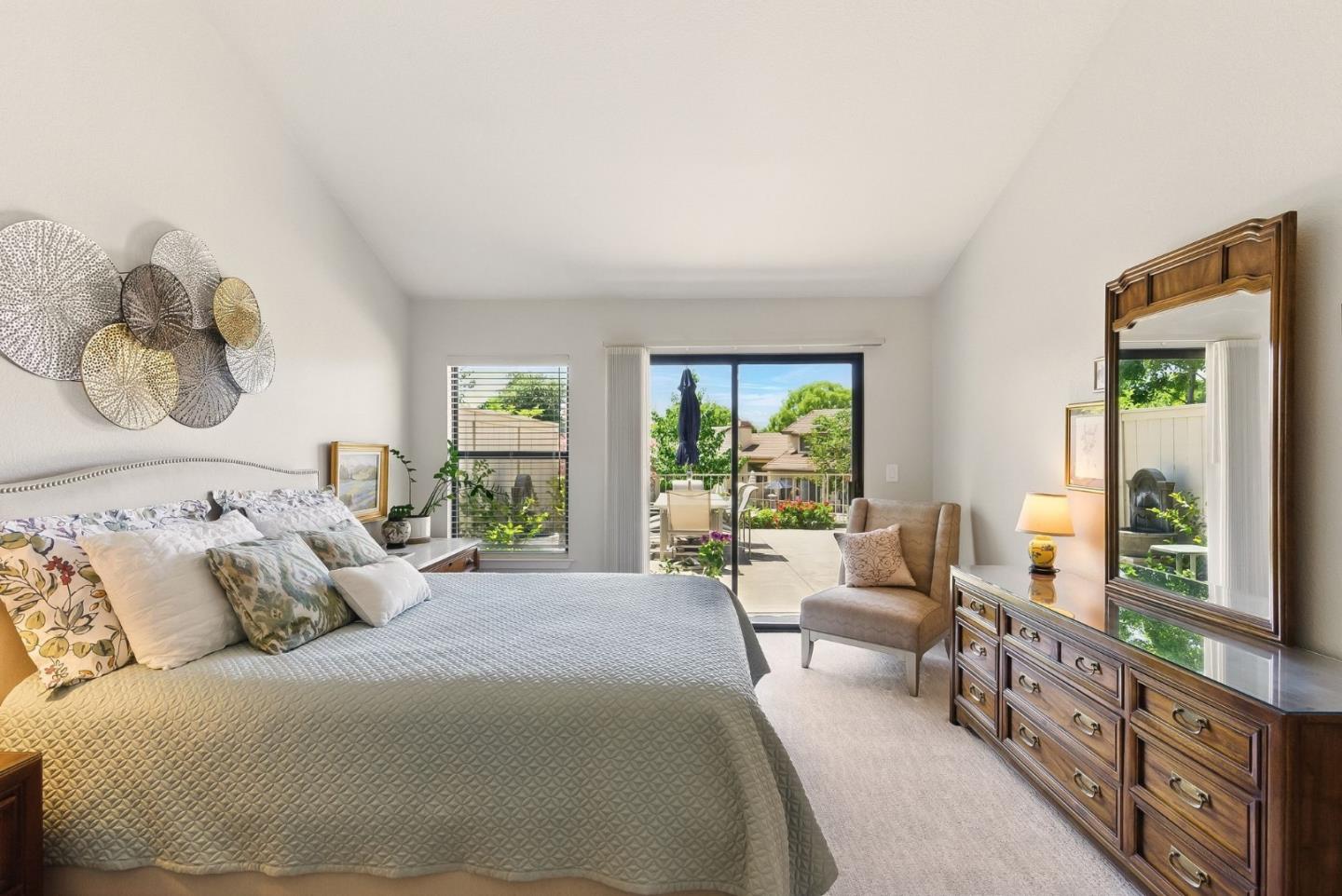 3431 Lake Albano CIR