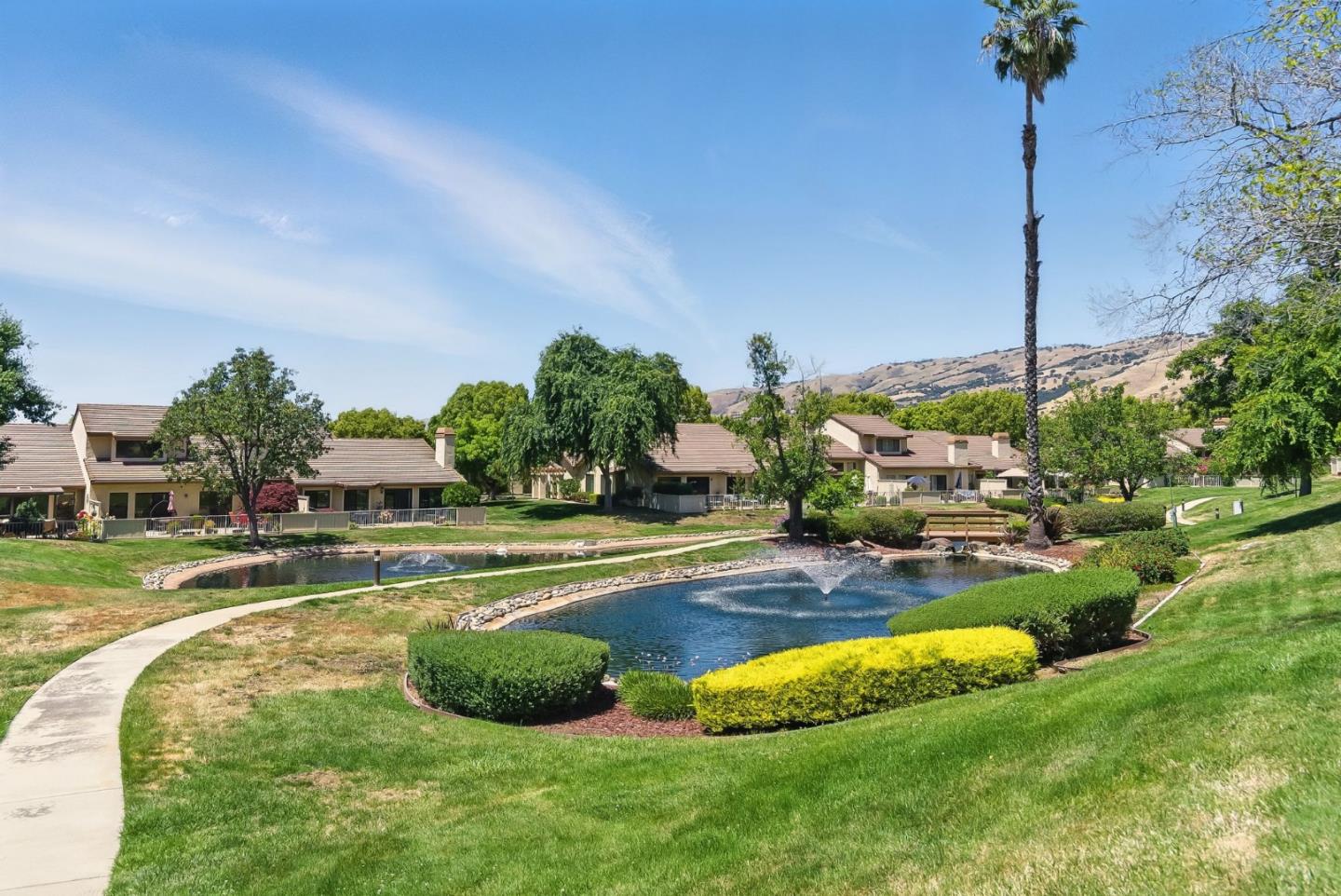 3431 Lake Albano CIR