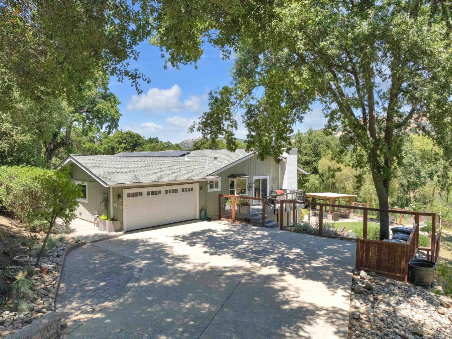 3480 White Oak CT