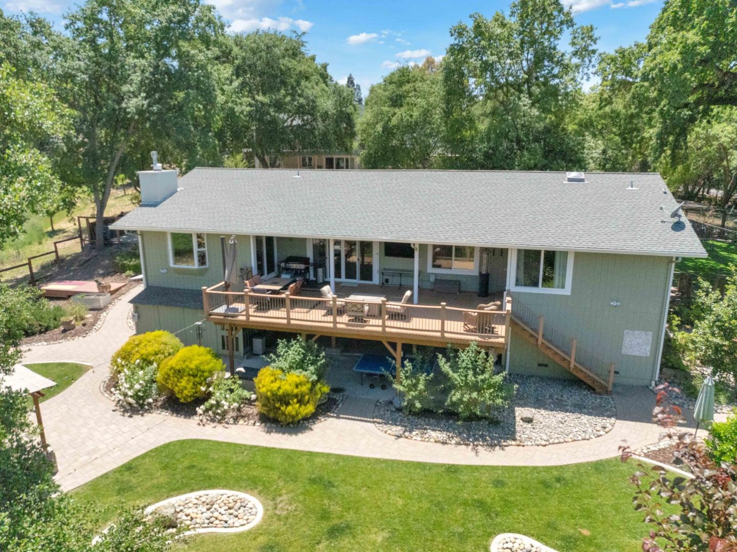 3480 White Oak CT