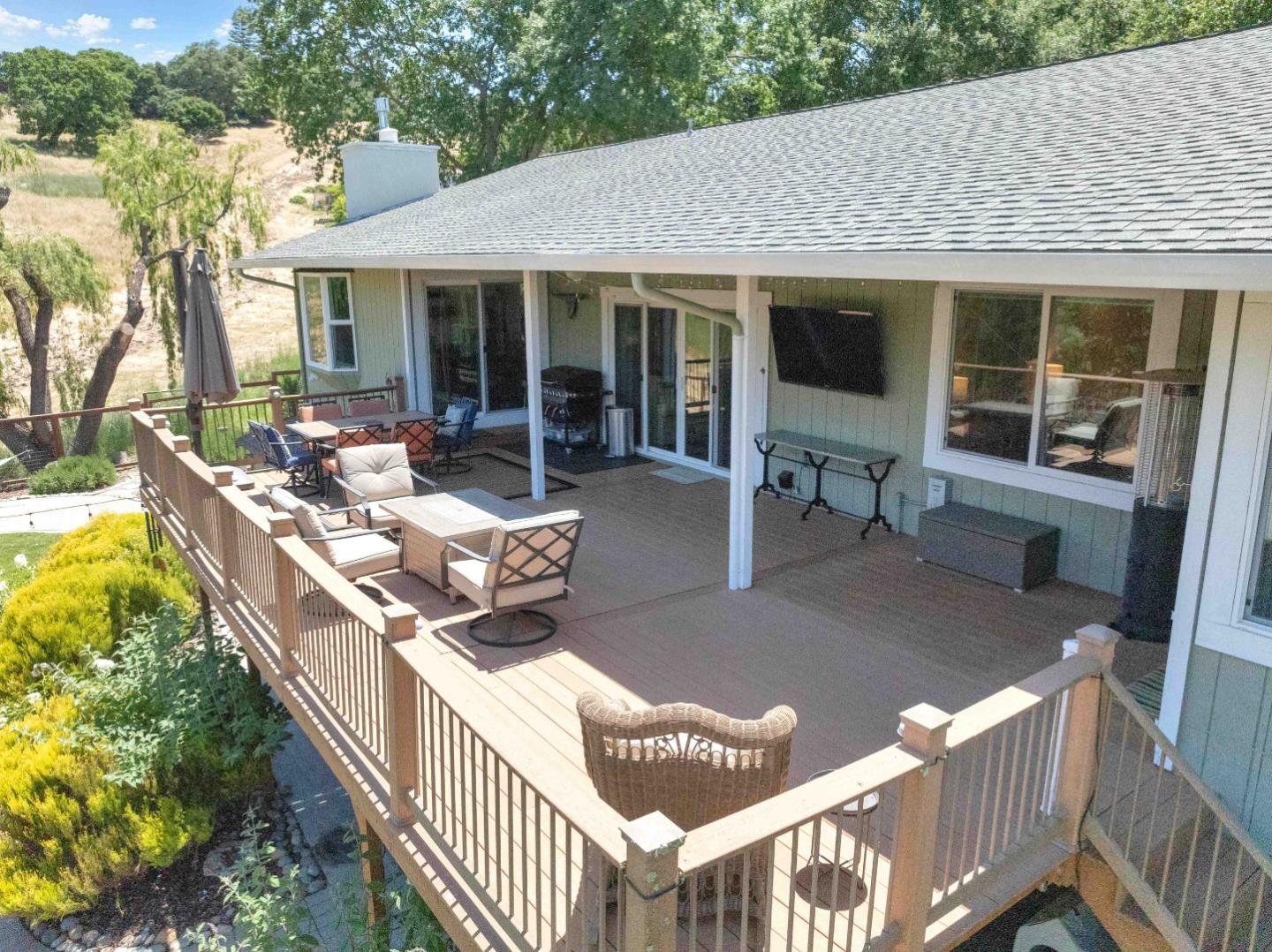 3480 White Oak CT