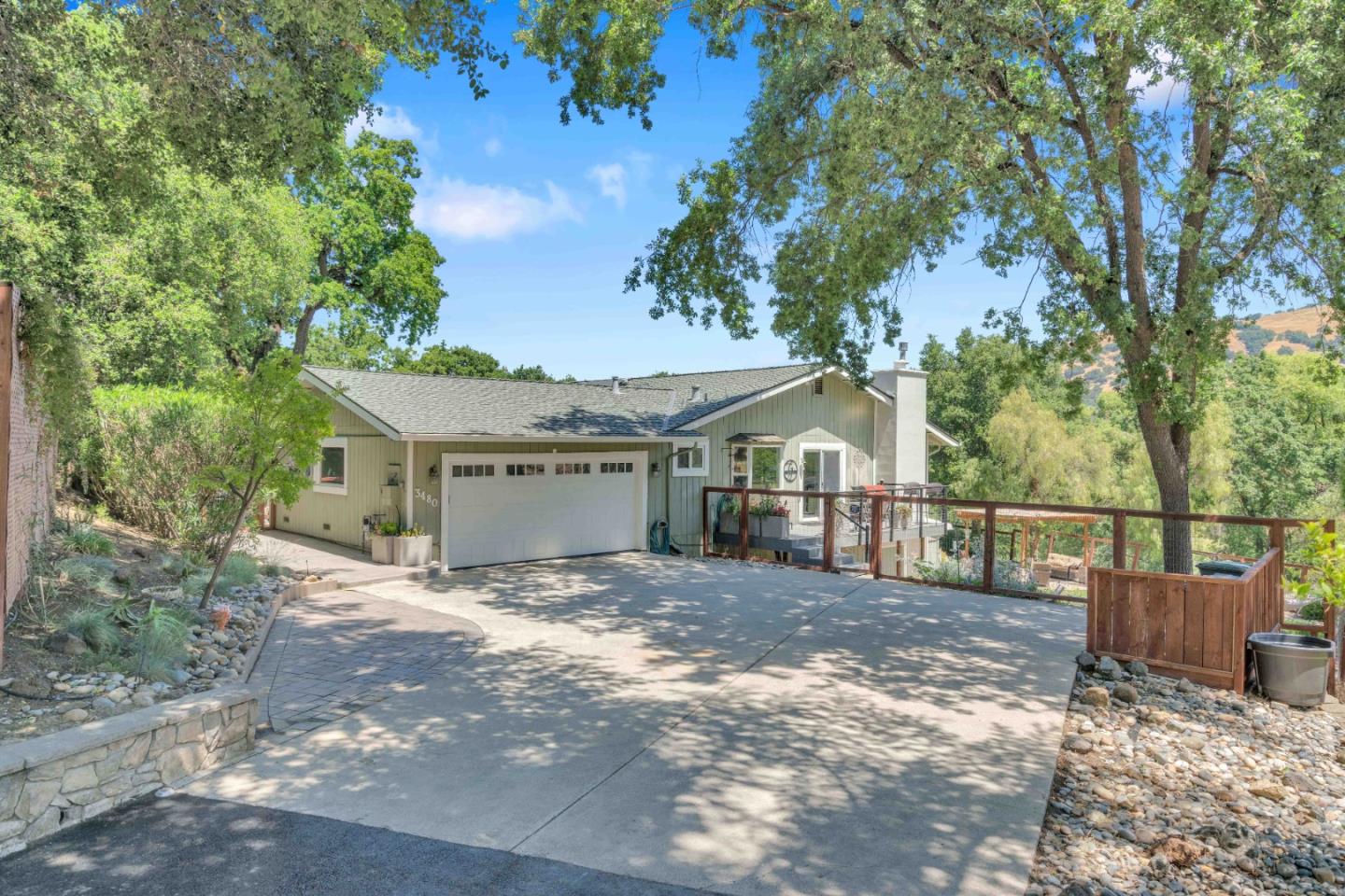 3480 White Oak CT