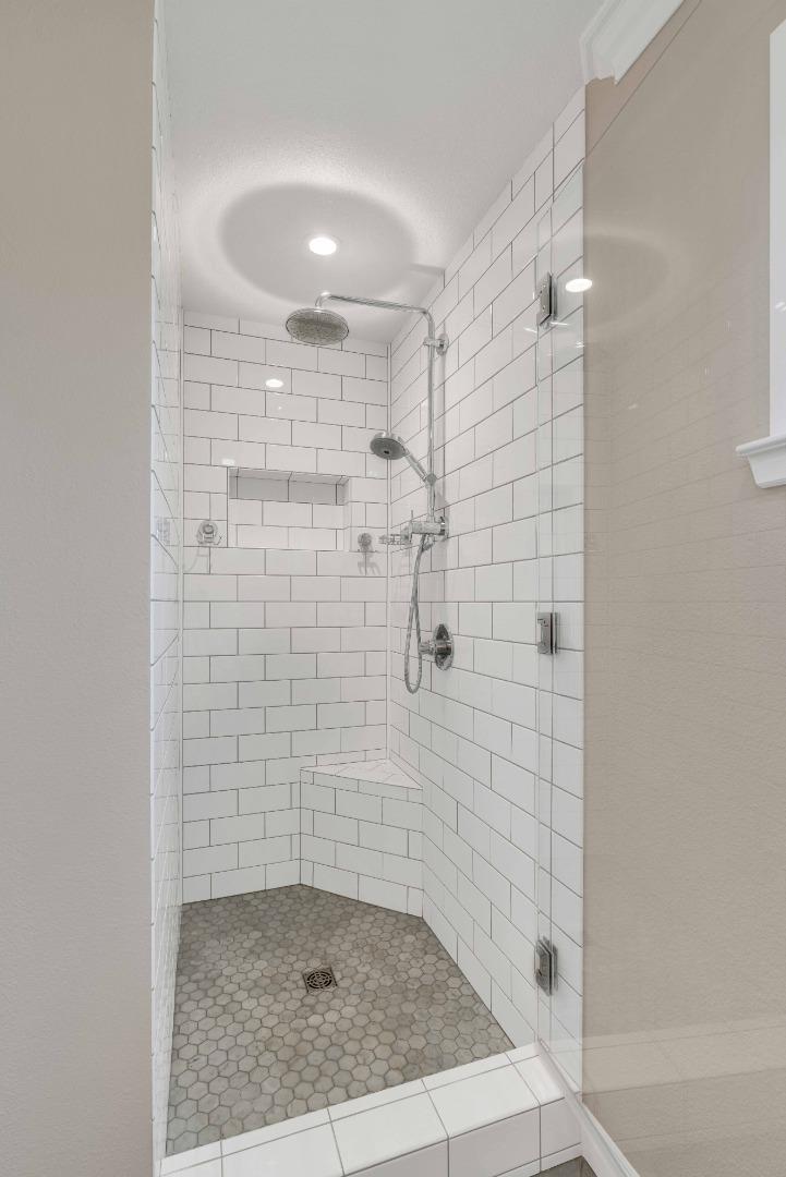3480 White Oak CT