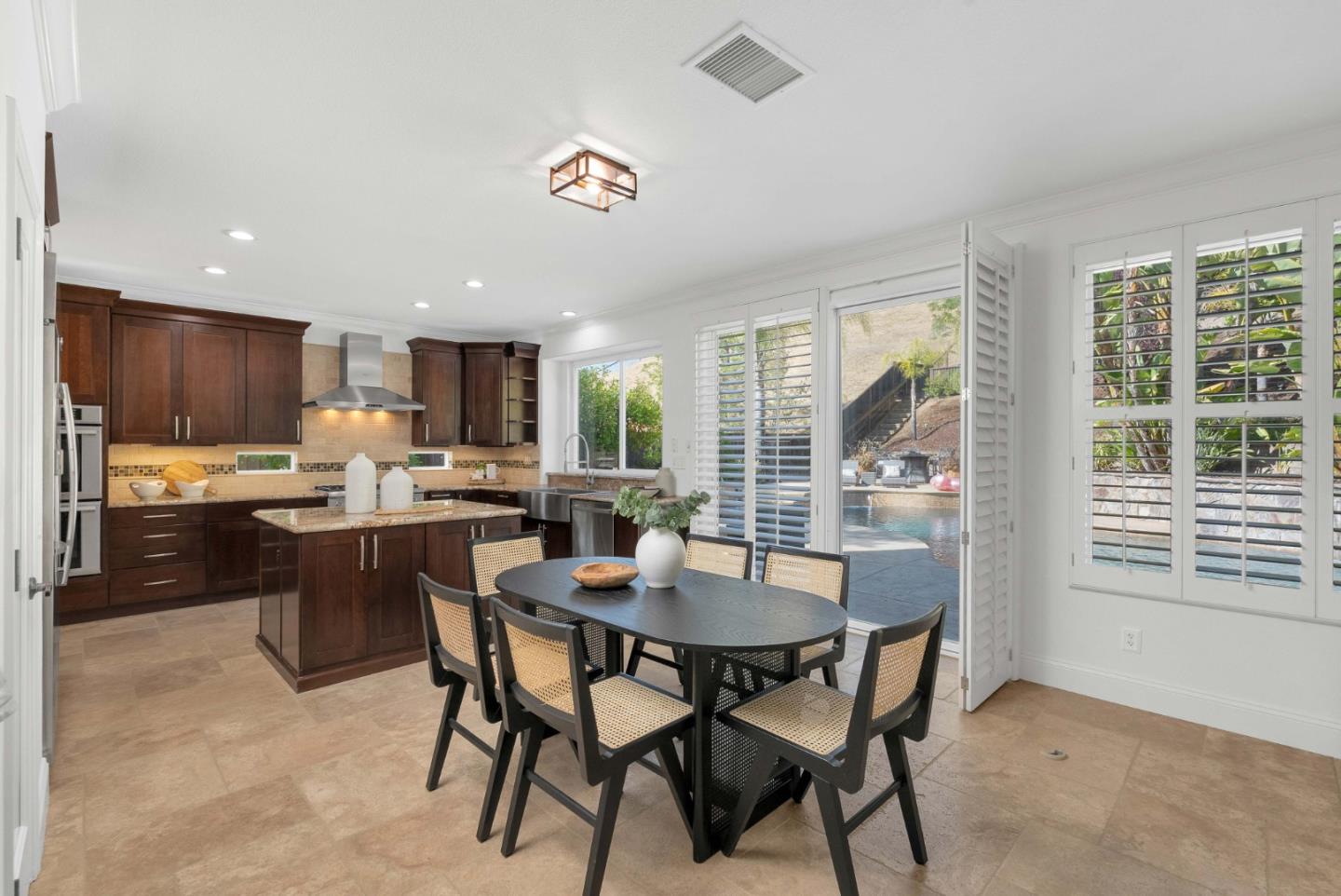 6336 Skywalker DR