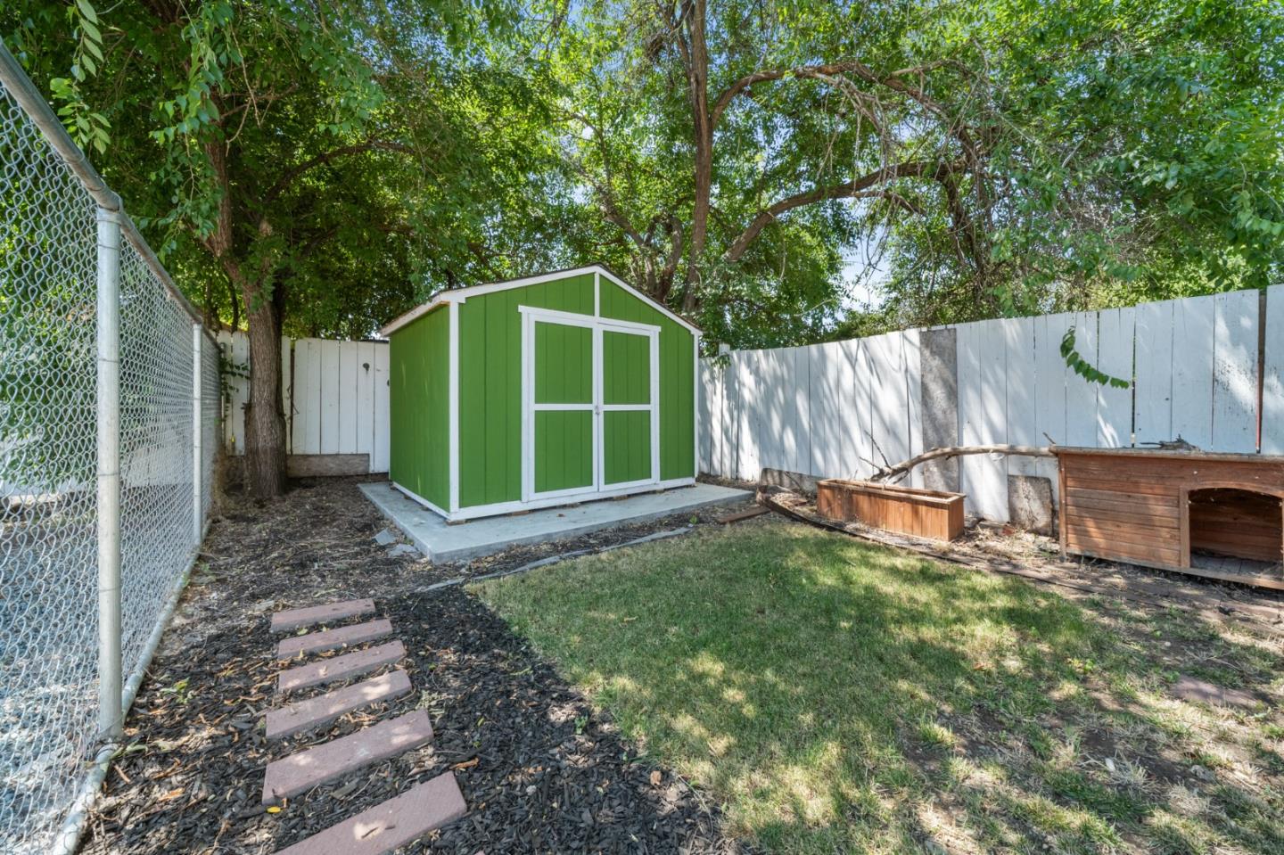 1247 Locust Street