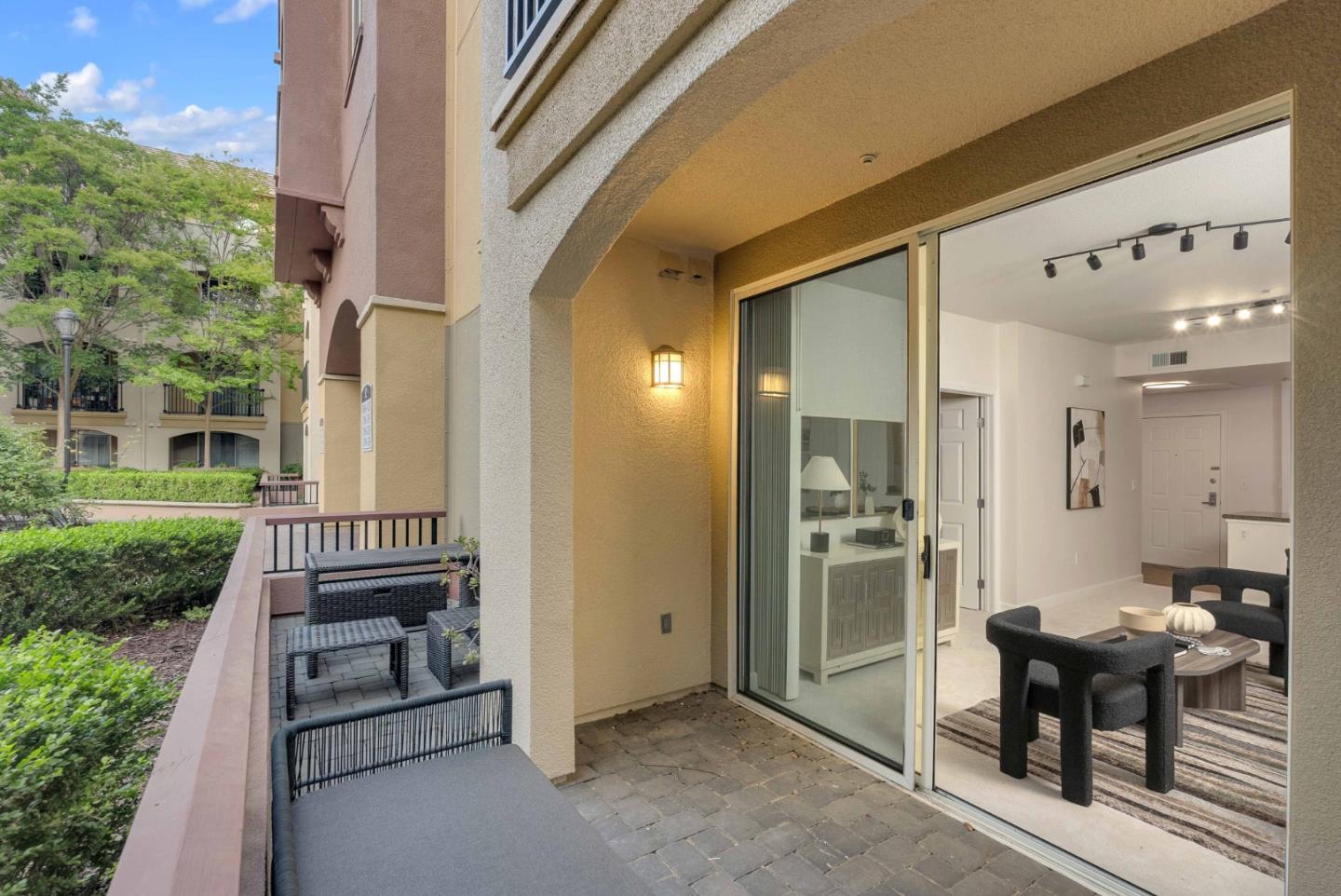 1550 Technology DR 1096