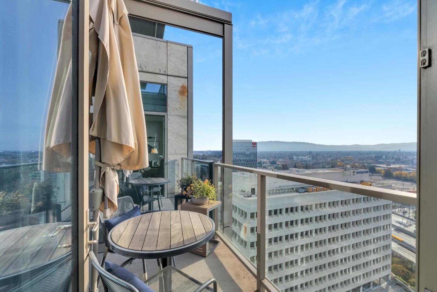 38 North Almaden Boulevard 2007